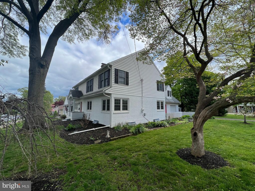 Photo of 435 S CHERRY ST, LITITZ, PA 17543 (MLS # PALA2034280)