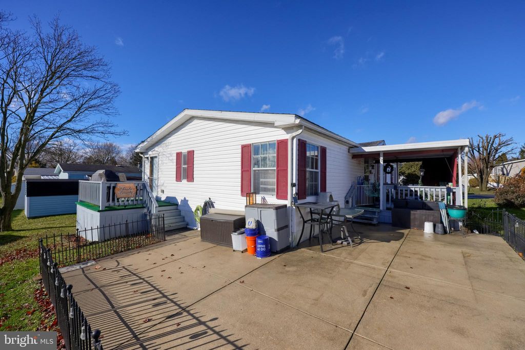 Photo of 104 Fox Run Court, LANCASTER, PA 17603 (MLS # PALA2080818)