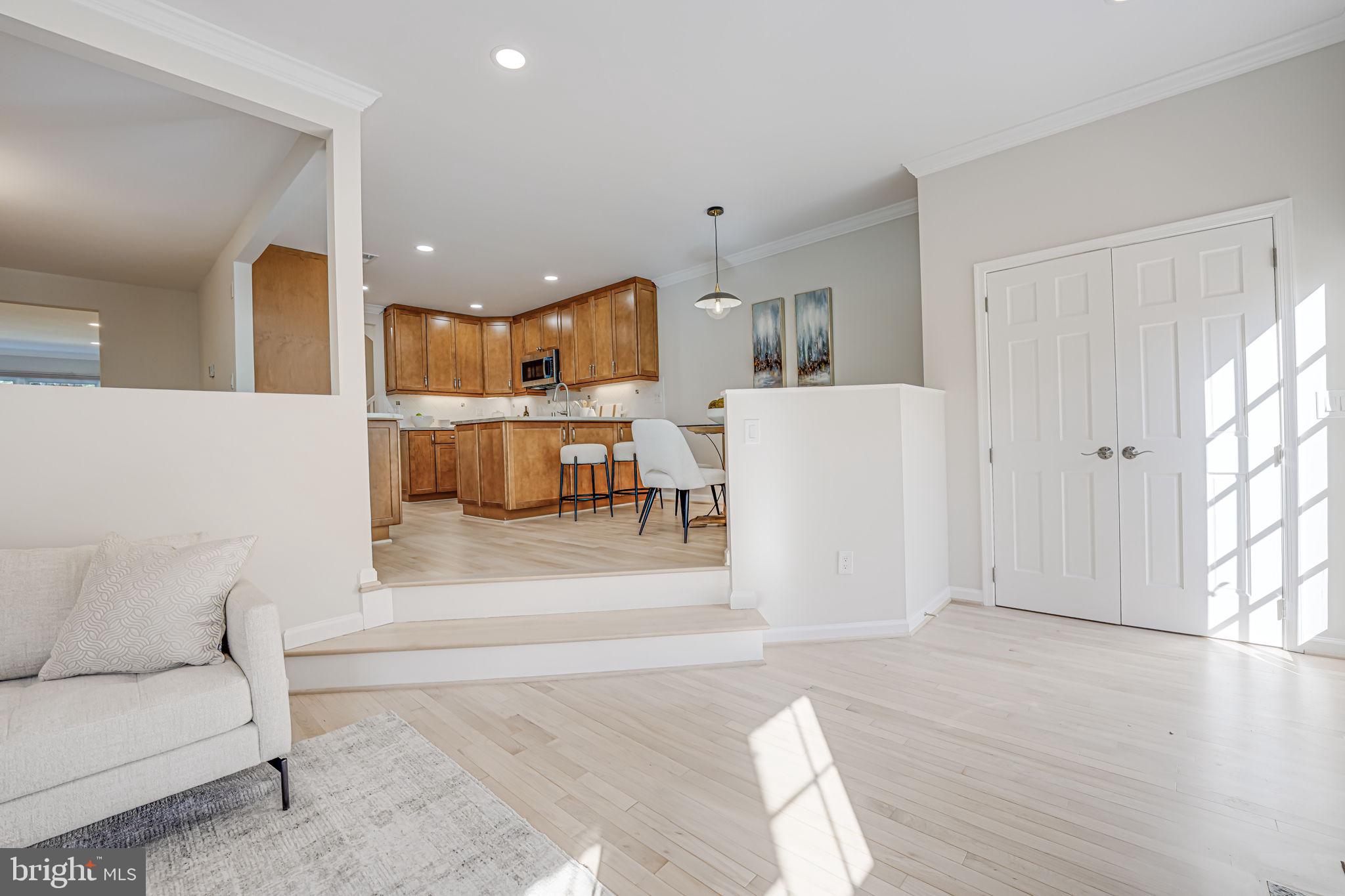 MADISON OF MCLEAN - Residential