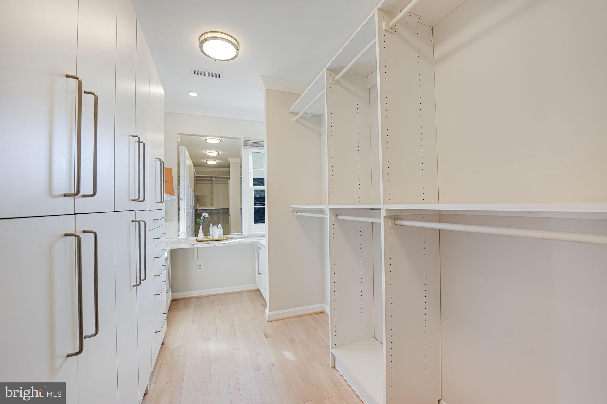 MADISON OF MCLEAN - Residential