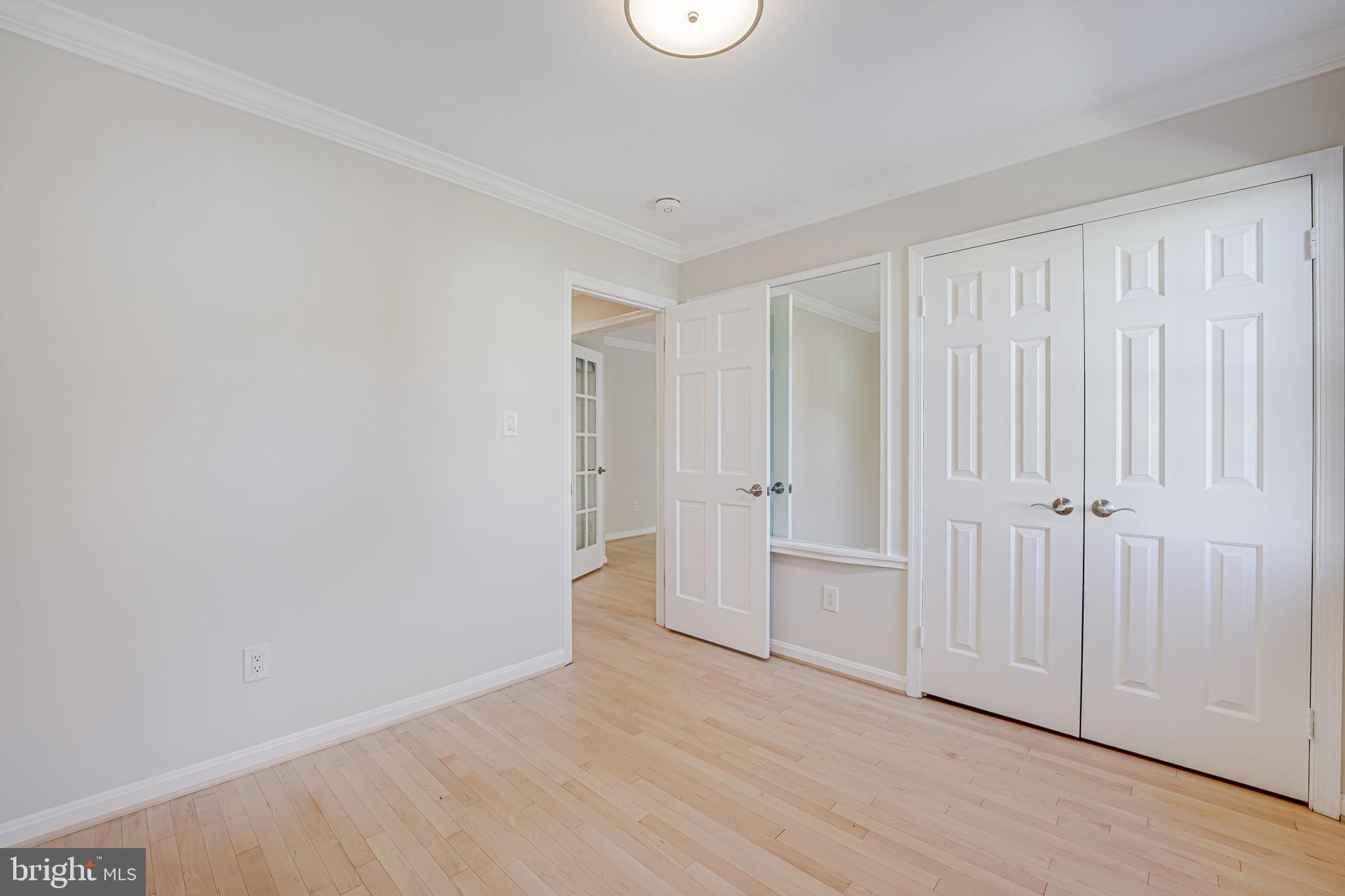 MADISON OF MCLEAN - Residential