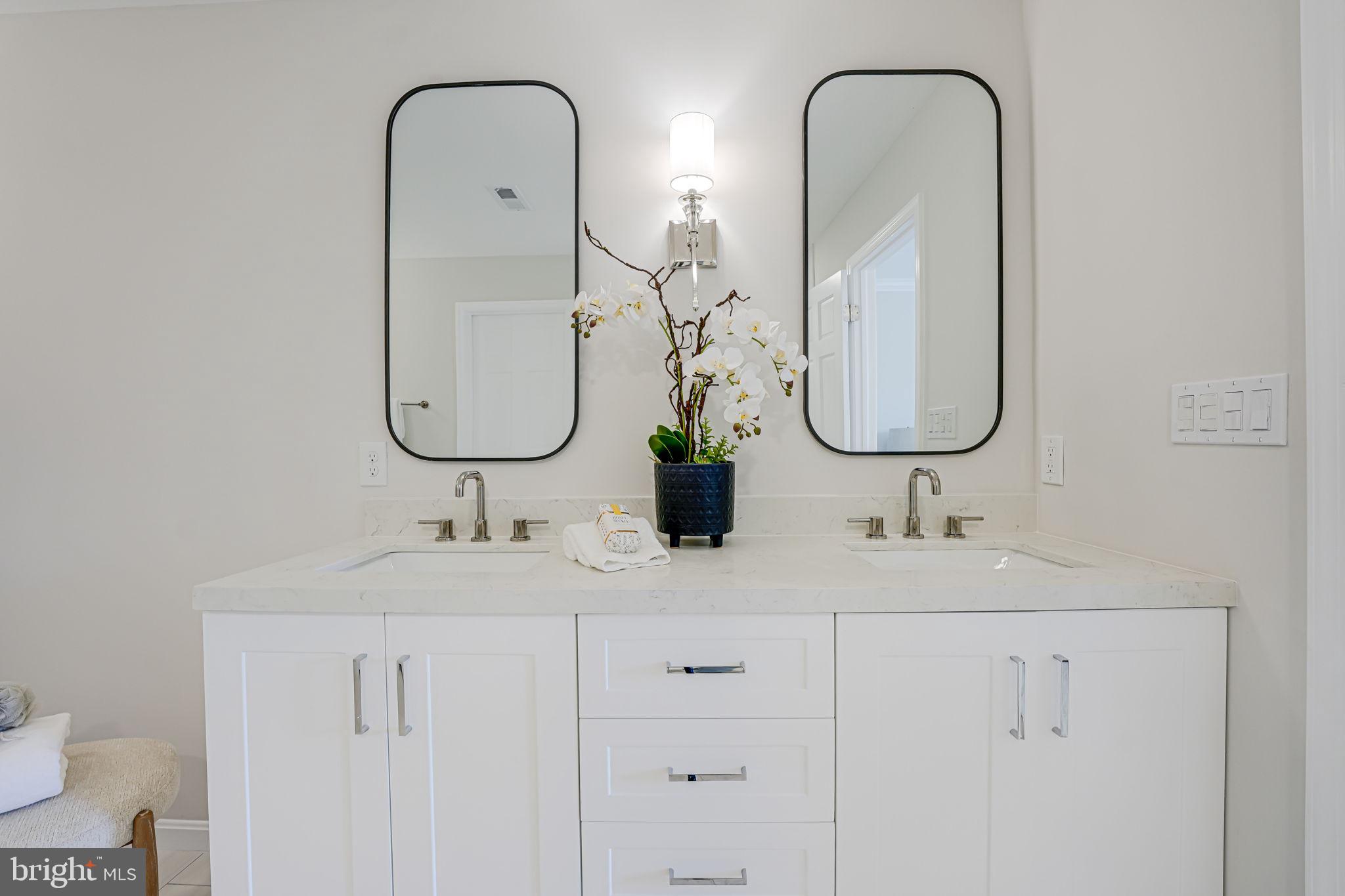 MADISON OF MCLEAN - Residential