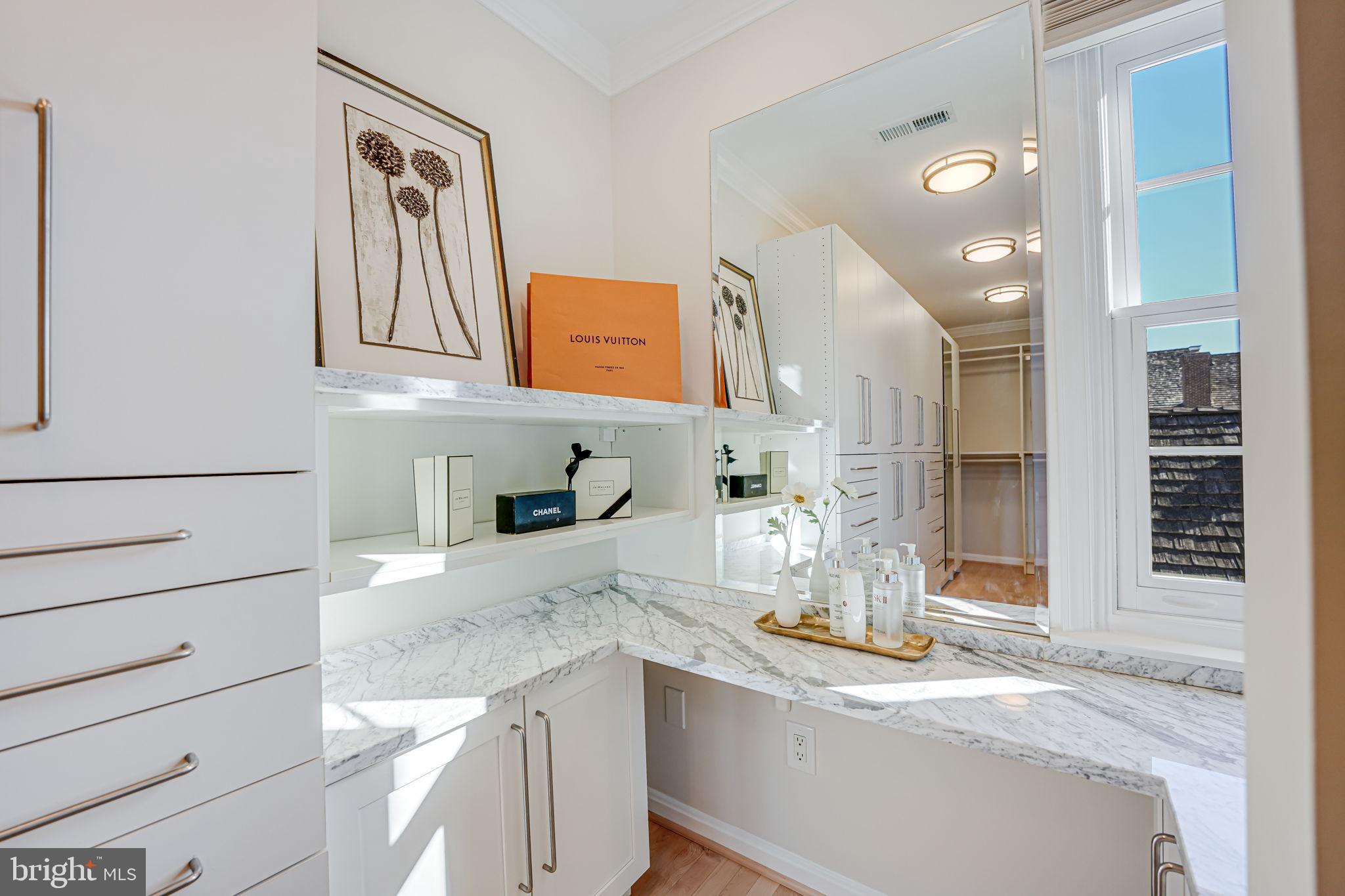 MADISON OF MCLEAN - Residential