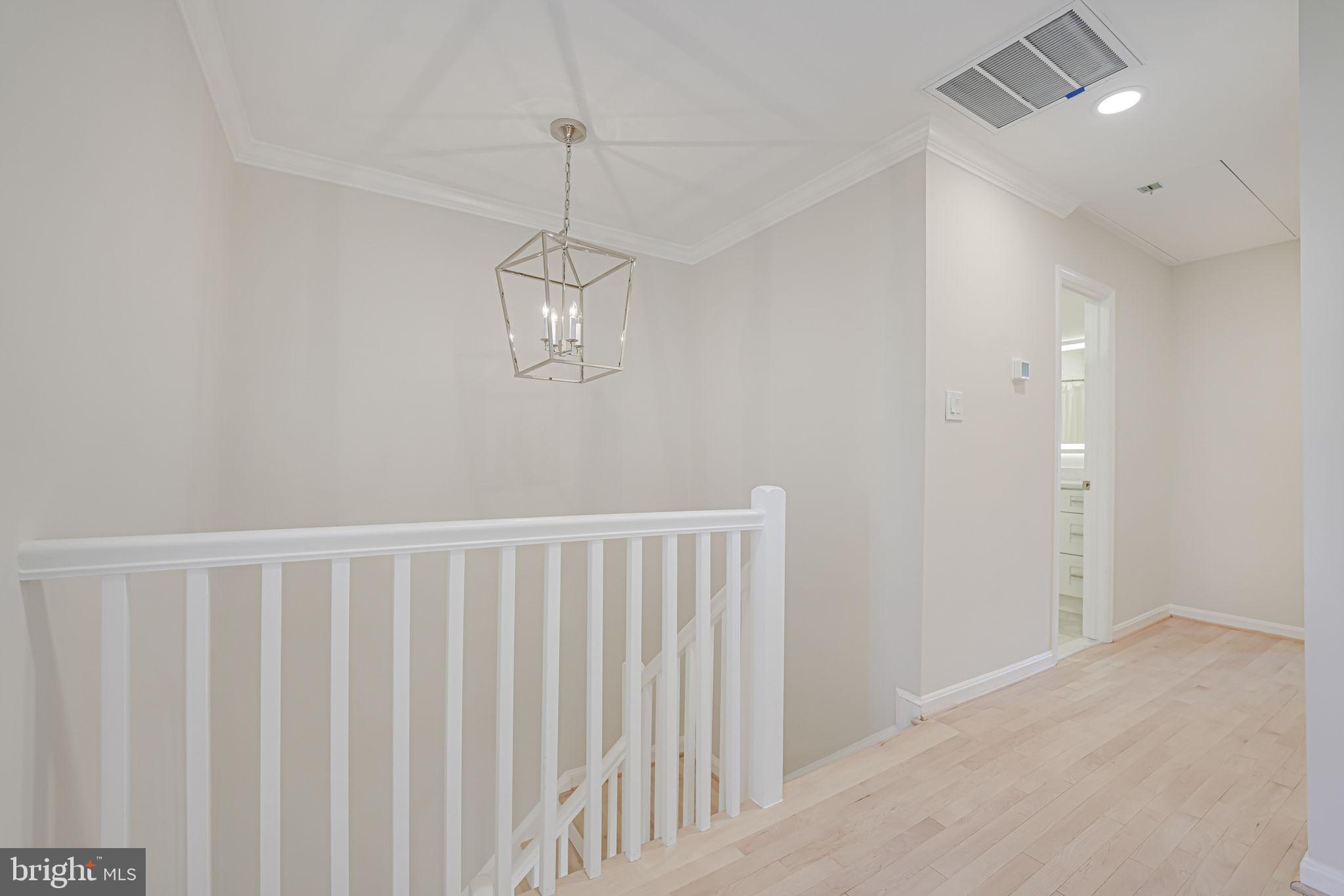 MADISON OF MCLEAN - Residential