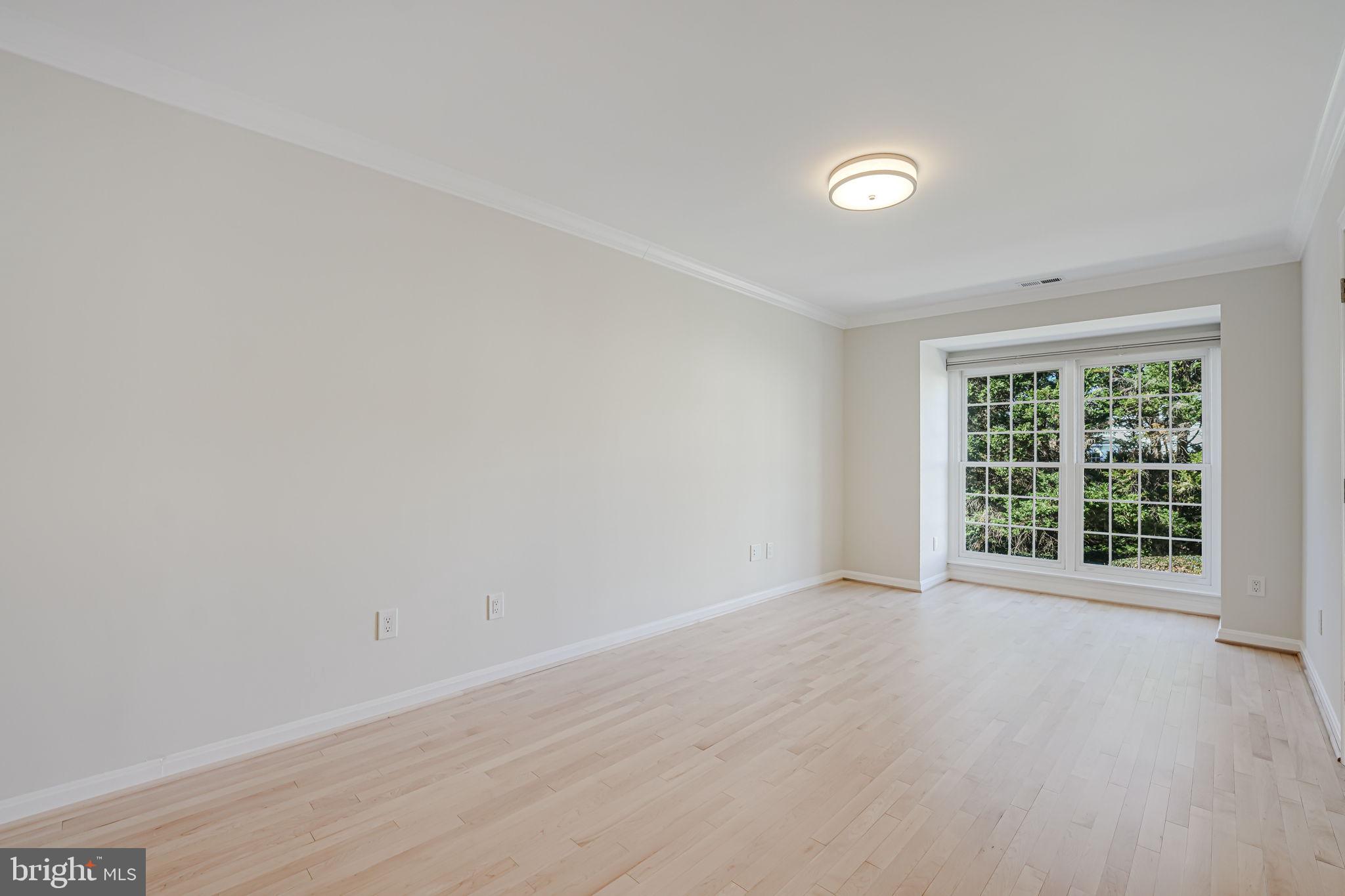 MADISON OF MCLEAN - Residential