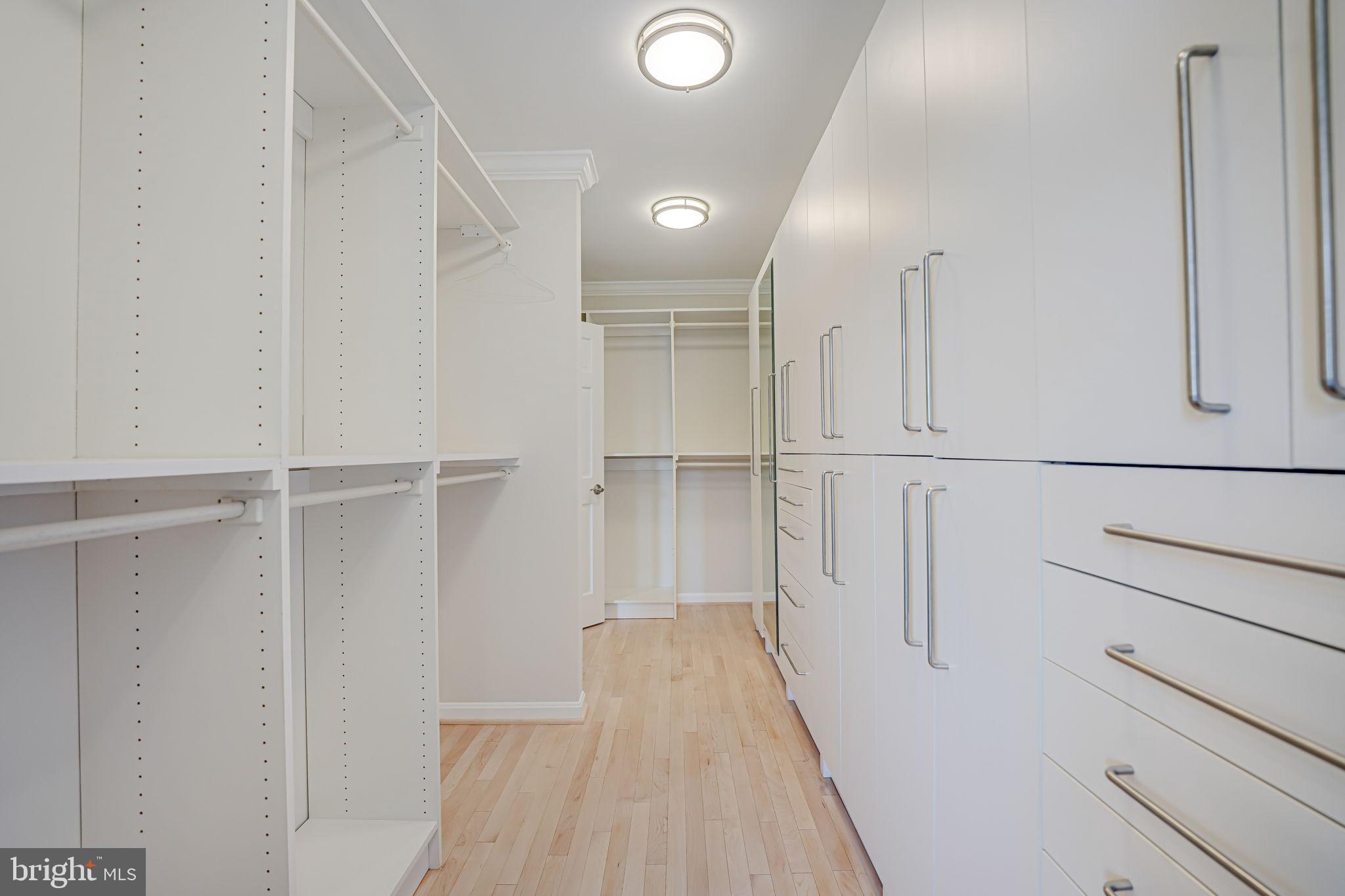 MADISON OF MCLEAN - Residential