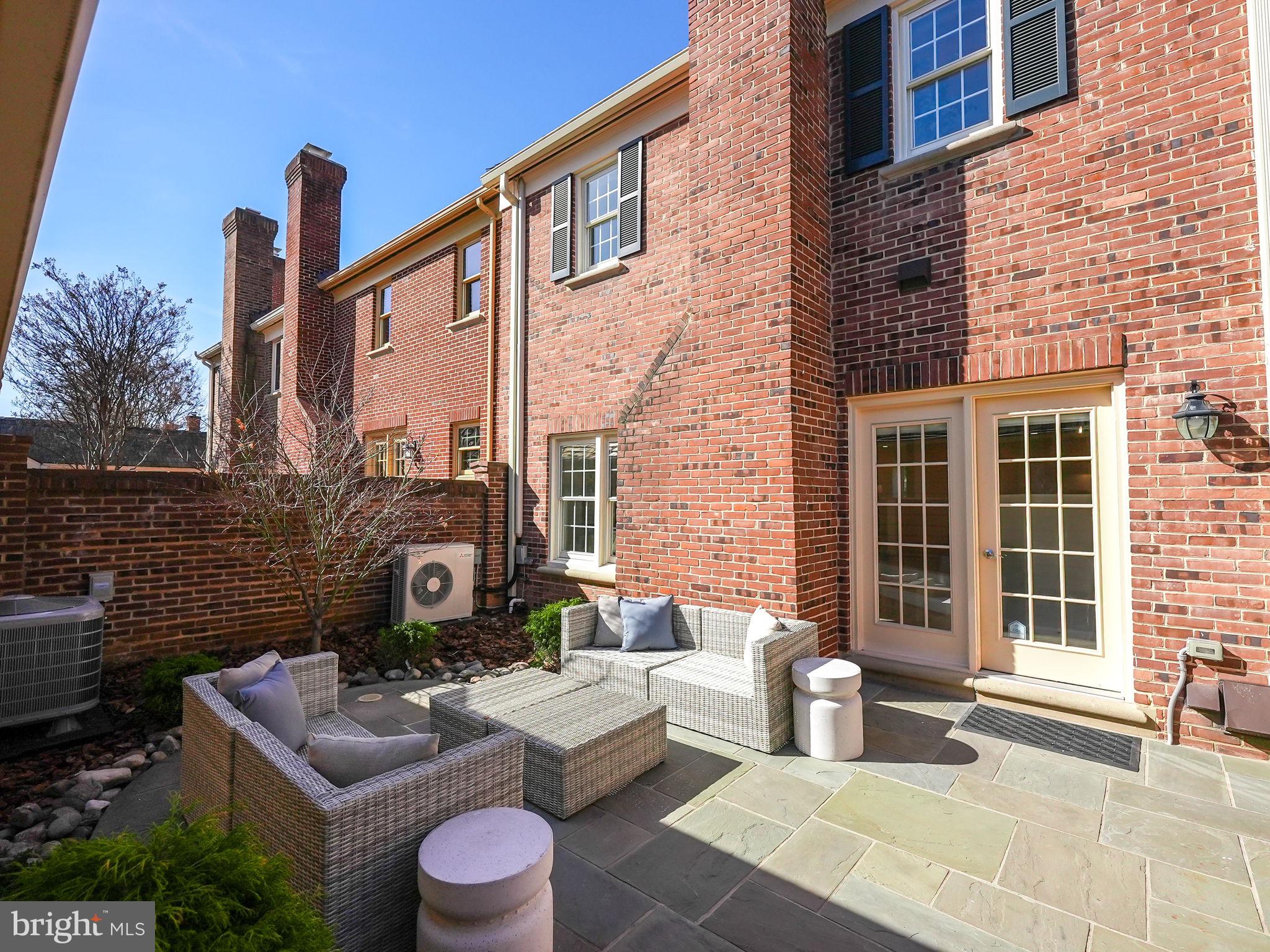 MADISON OF MCLEAN - Residential