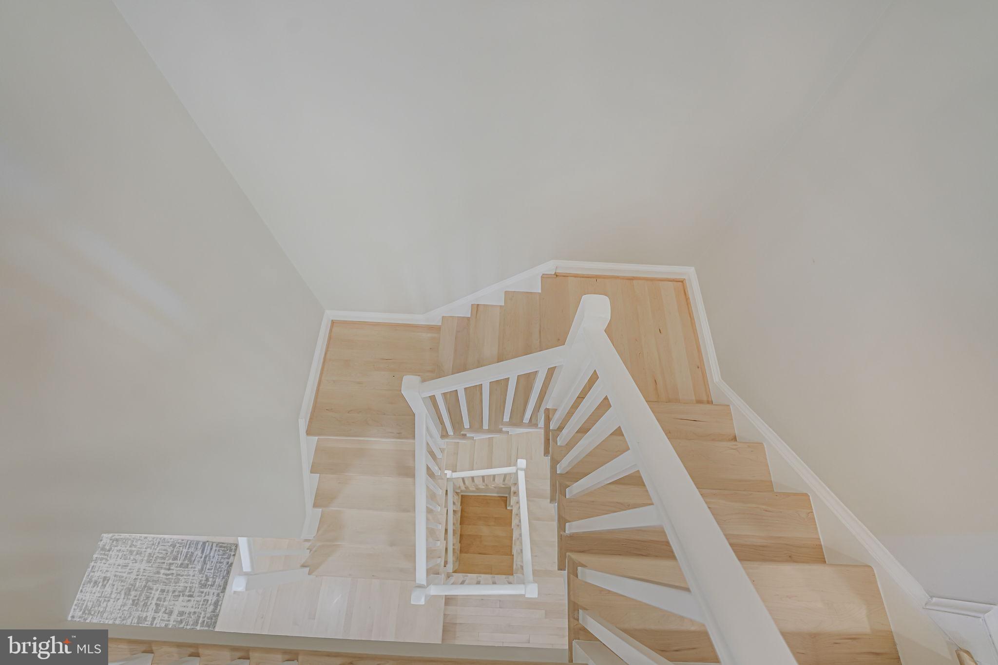 MADISON OF MCLEAN - Residential