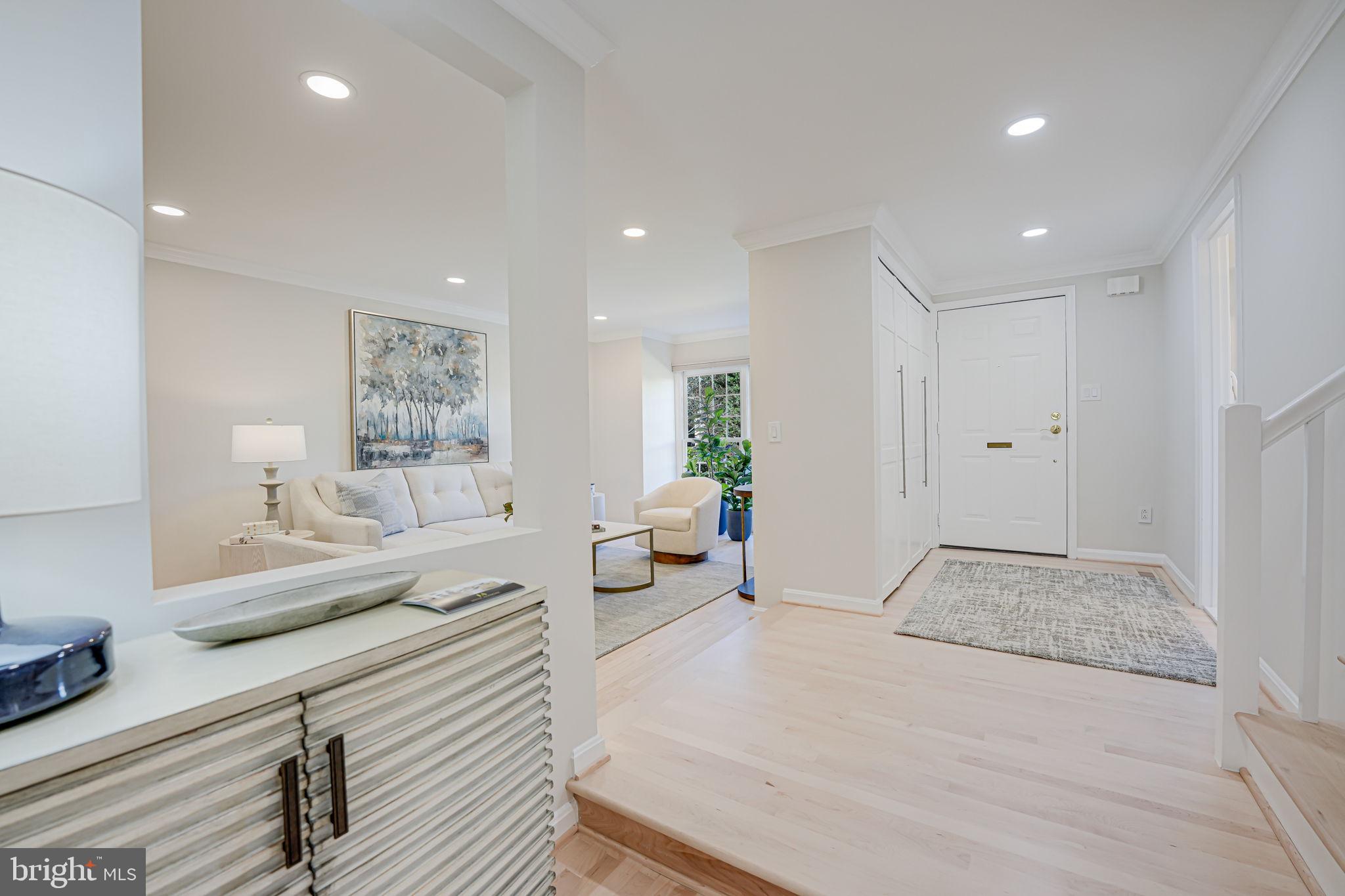 MADISON OF MCLEAN - Residential