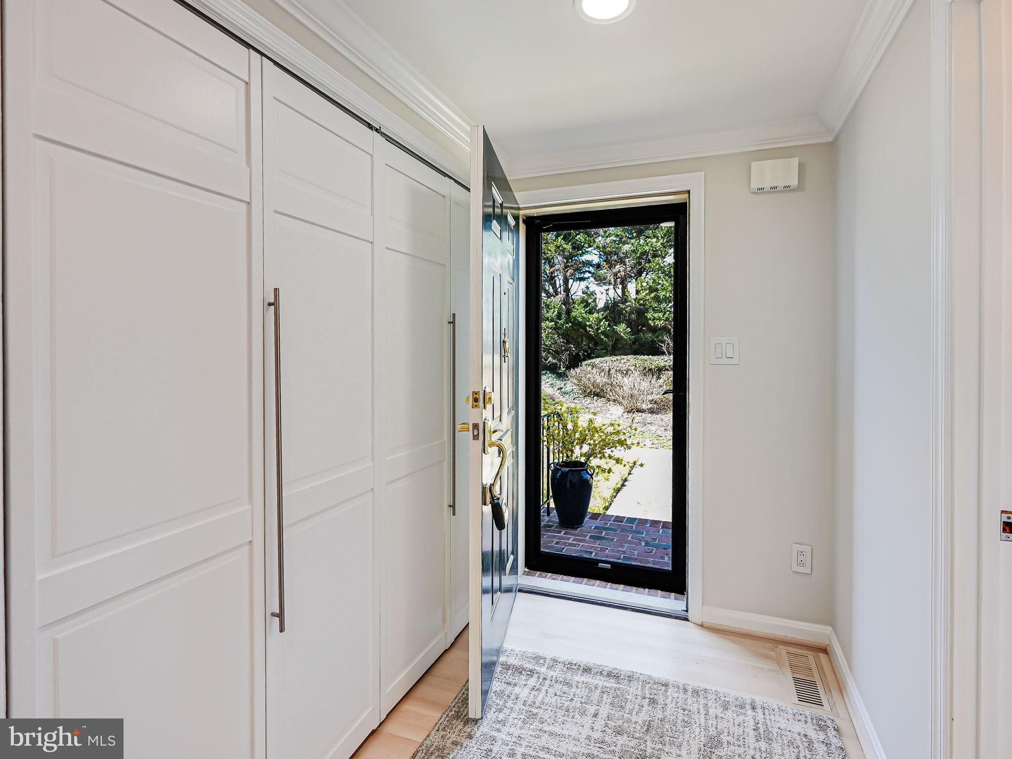 MADISON OF MCLEAN - Residential