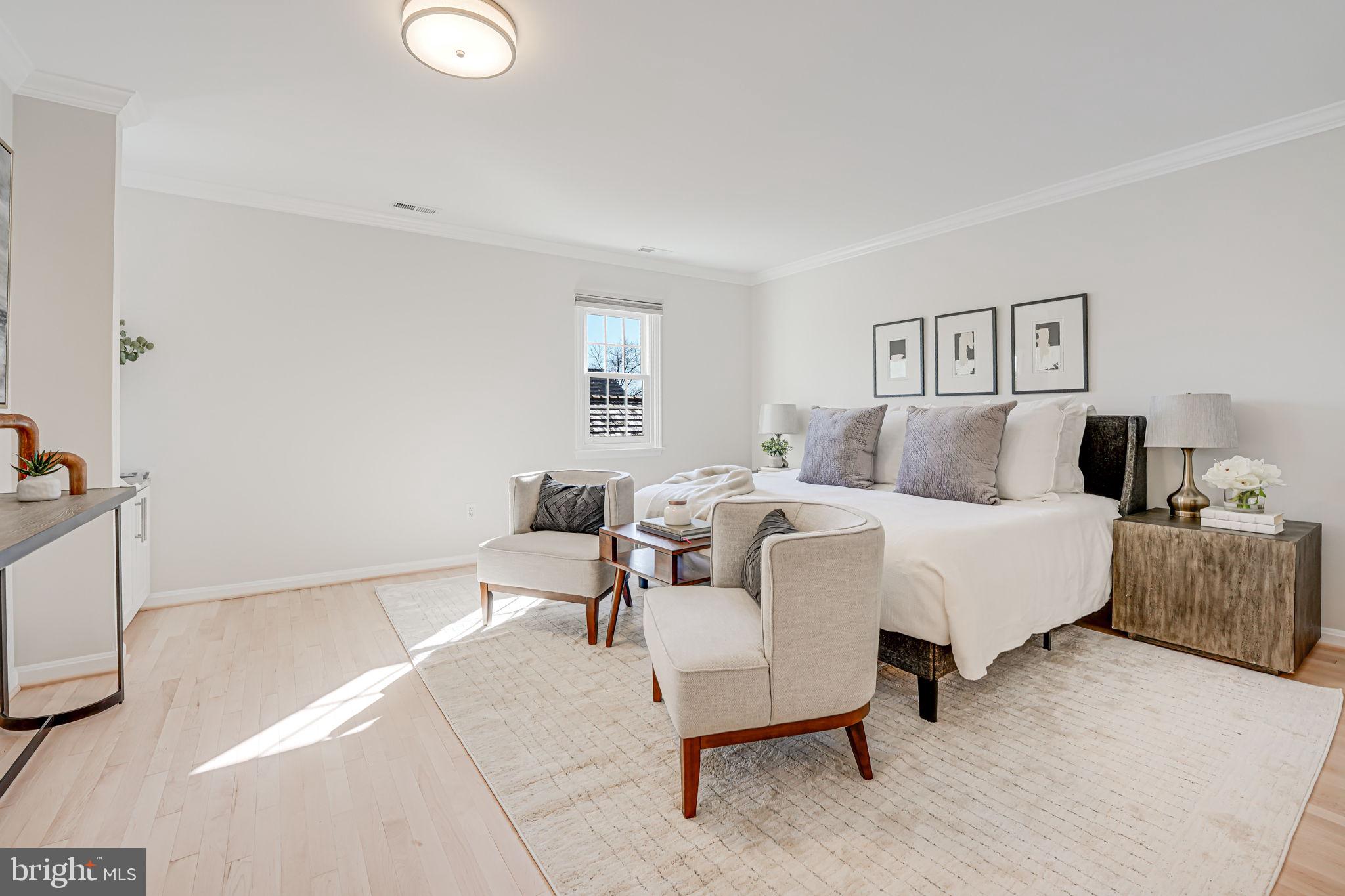 MADISON OF MCLEAN - Residential