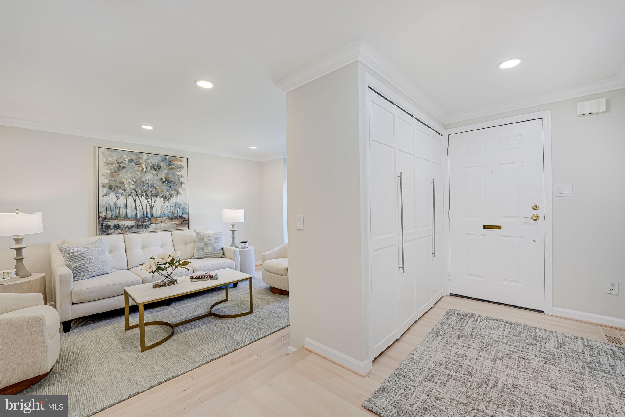 MADISON OF MCLEAN - Residential