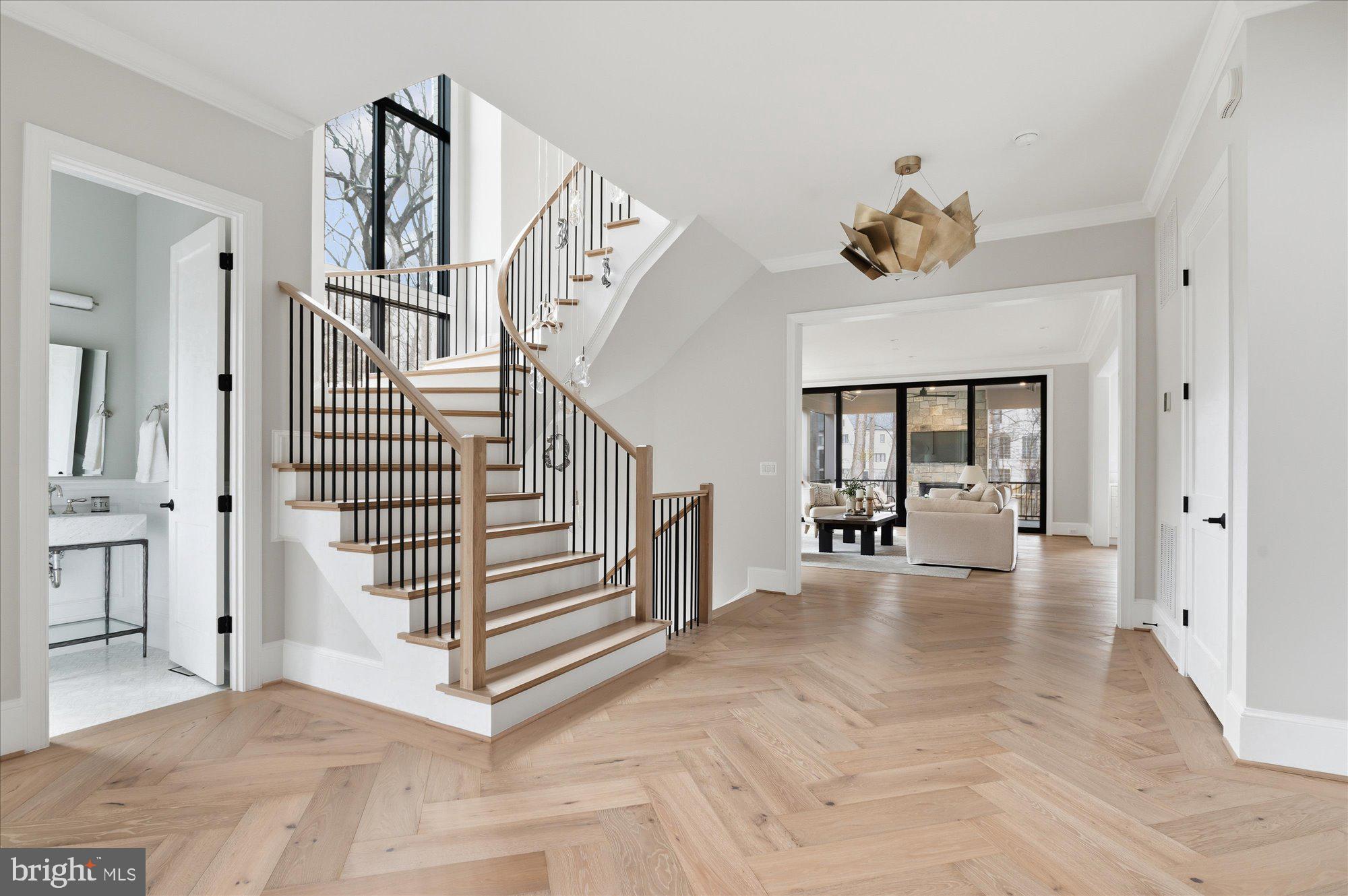 LANGLEY FOREST - Residential