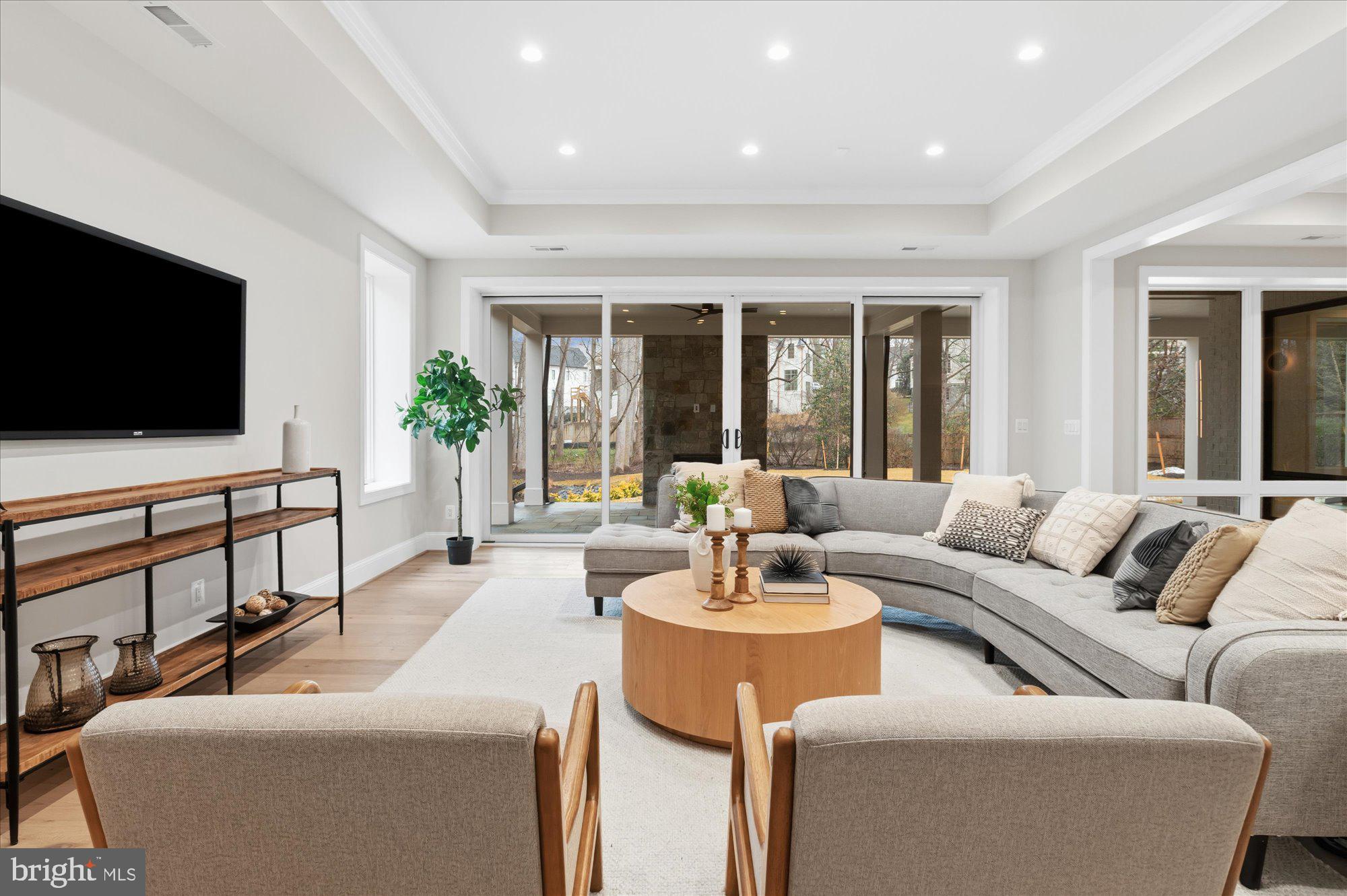 LANGLEY FOREST - Residential