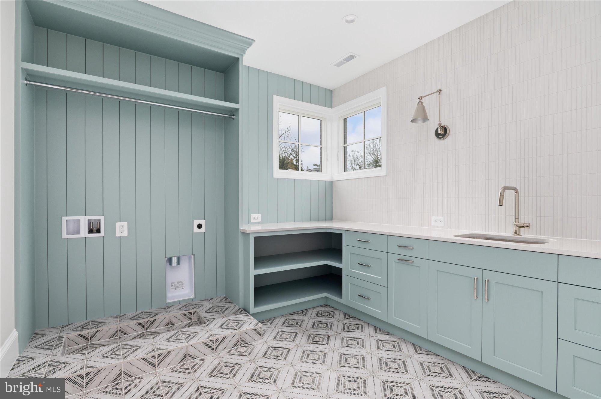 LANGLEY FOREST - Residential