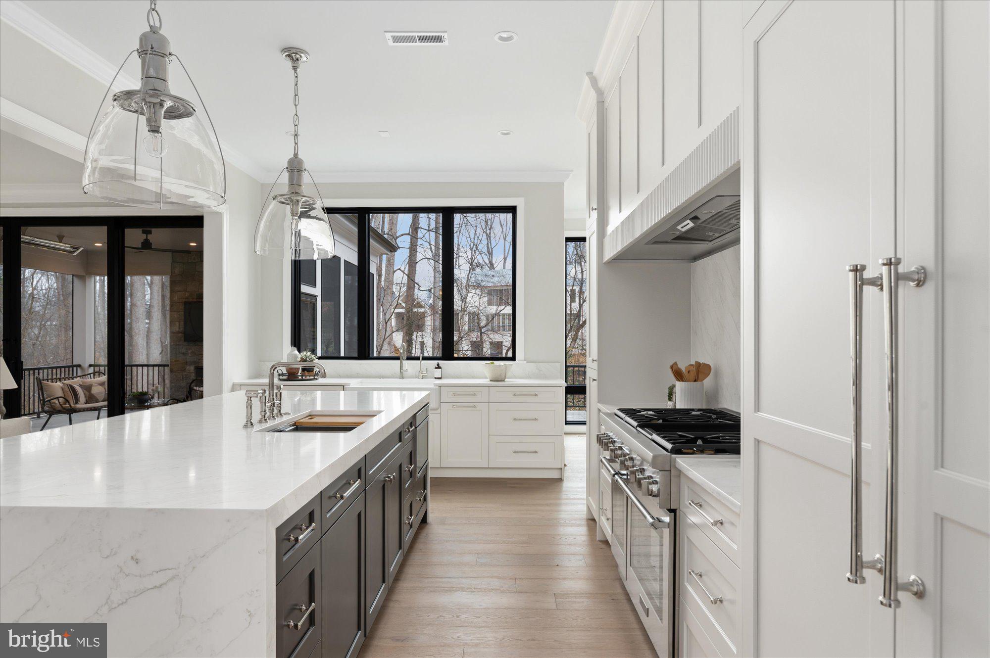 LANGLEY FOREST - Residential