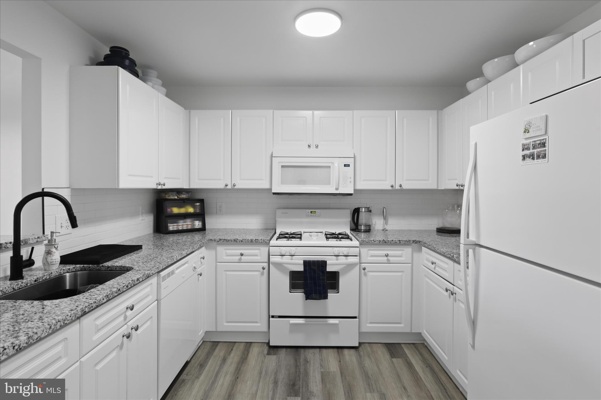 ASHBURN VILLAGE - Residential