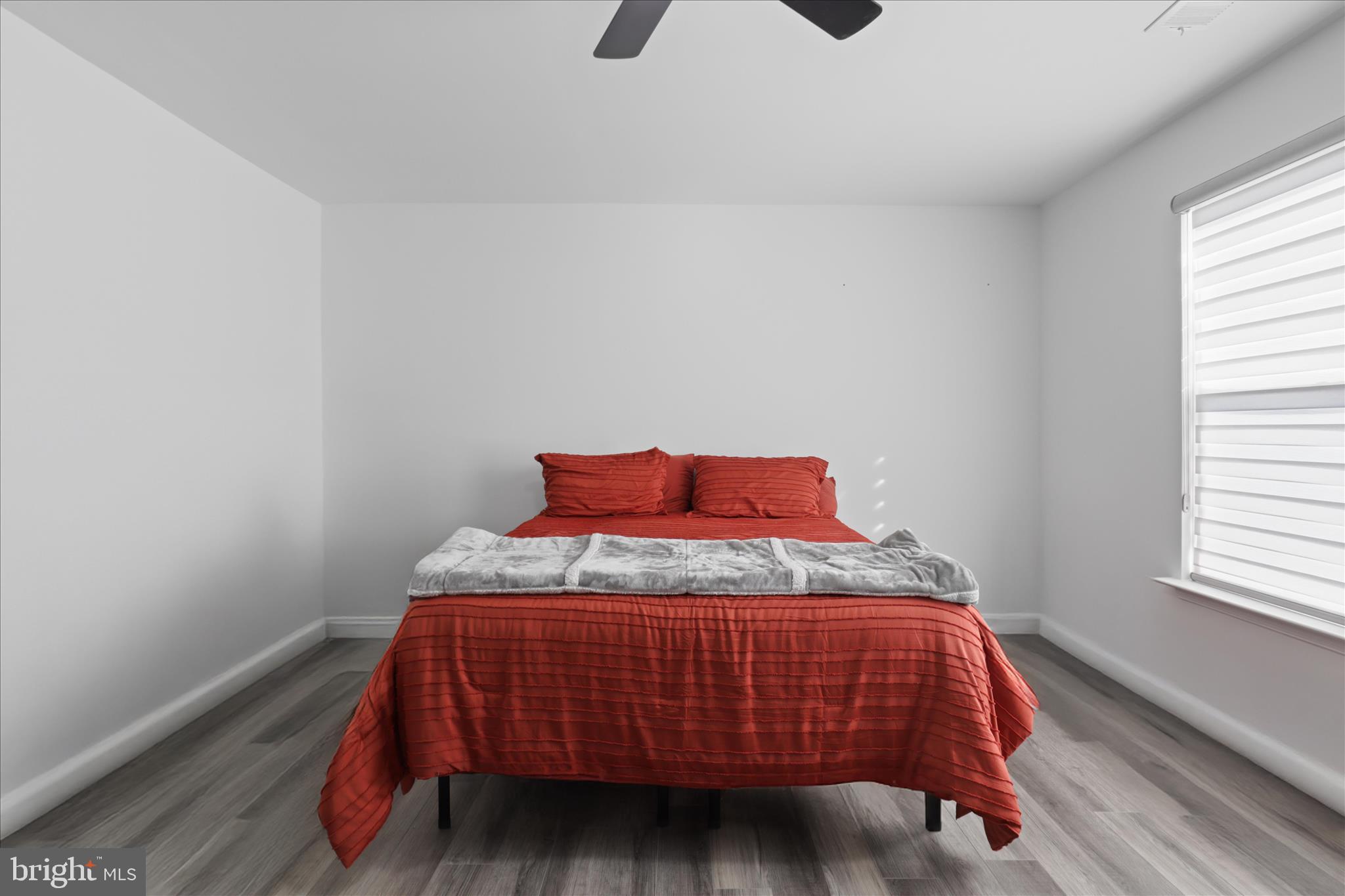 ASHBURN VILLAGE - Residential