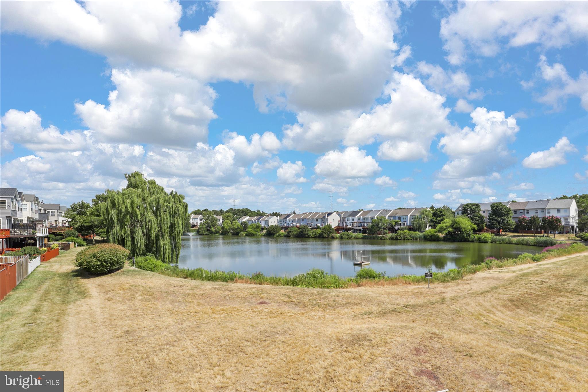 ASHBURN VILLAGE - Residential