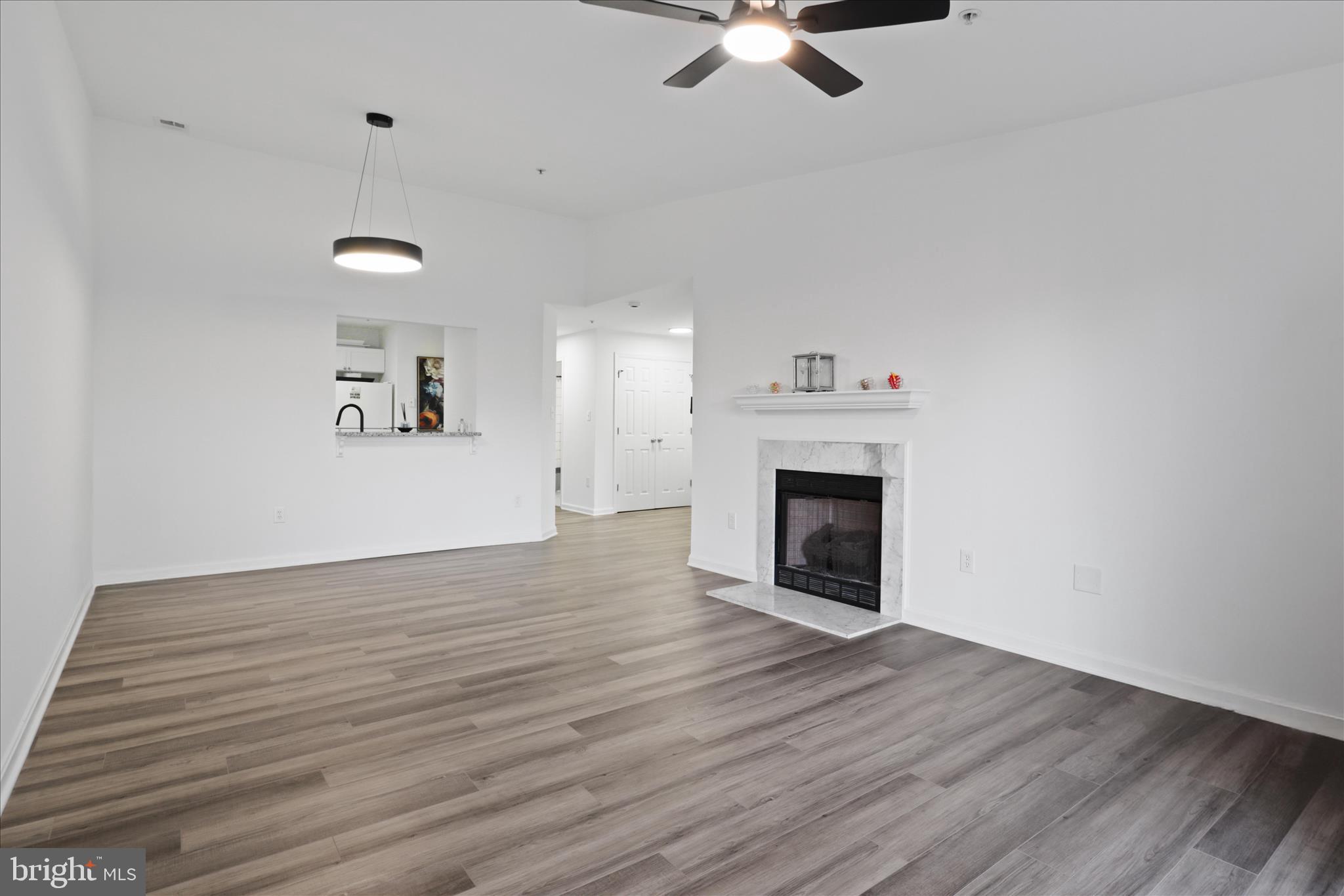 ASHBURN VILLAGE - Residential