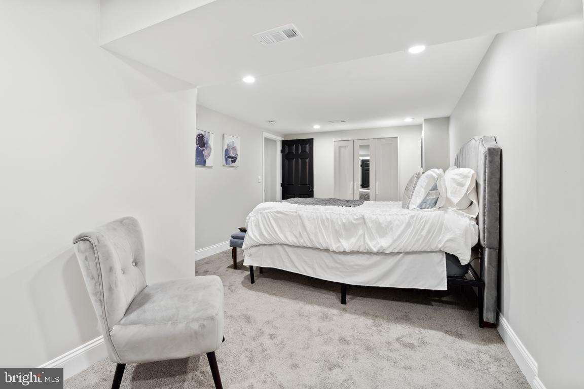 LAURAVILLE HISTORIC DISTRICT - Residential