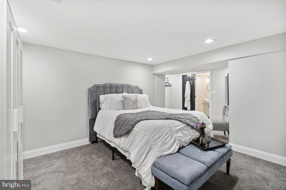 LAURAVILLE HISTORIC DISTRICT - Residential