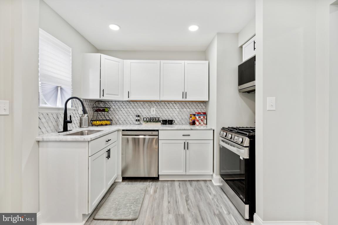 LAURAVILLE HISTORIC DISTRICT - Residential