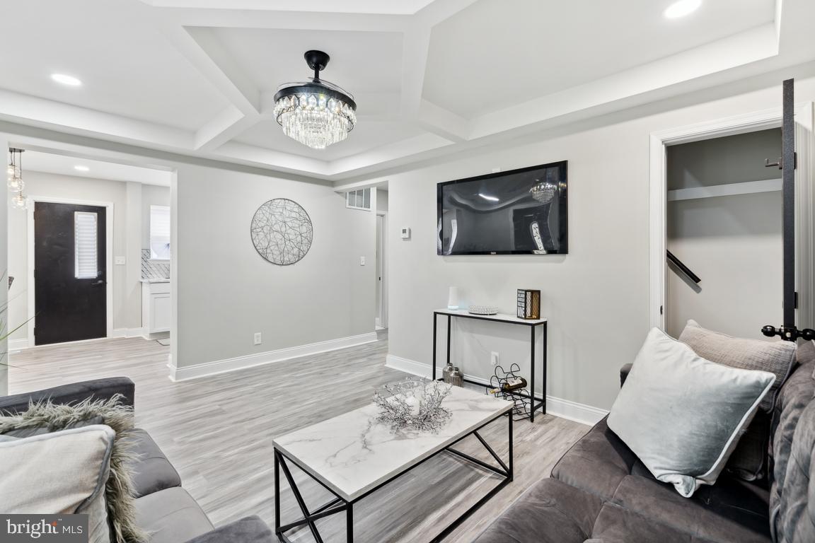 LAURAVILLE HISTORIC DISTRICT - Residential