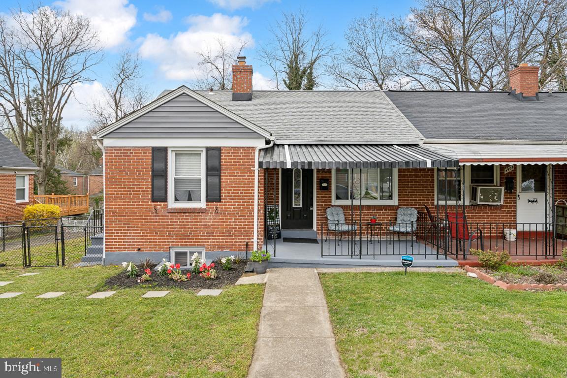 LAURAVILLE HISTORIC DISTRICT - Residential