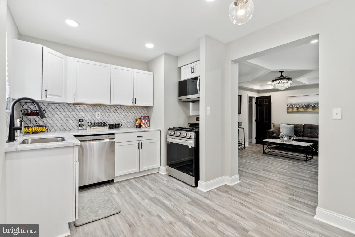 LAURAVILLE HISTORIC DISTRICT - Residential