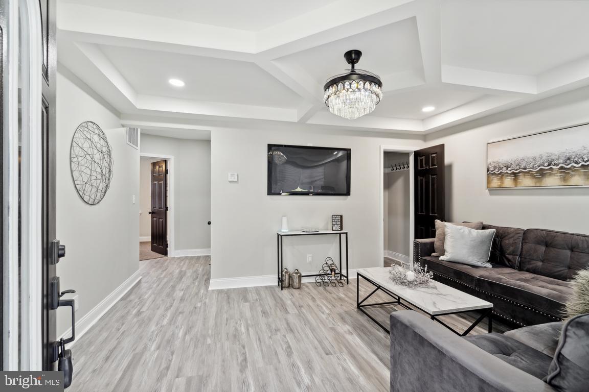 LAURAVILLE HISTORIC DISTRICT - Residential