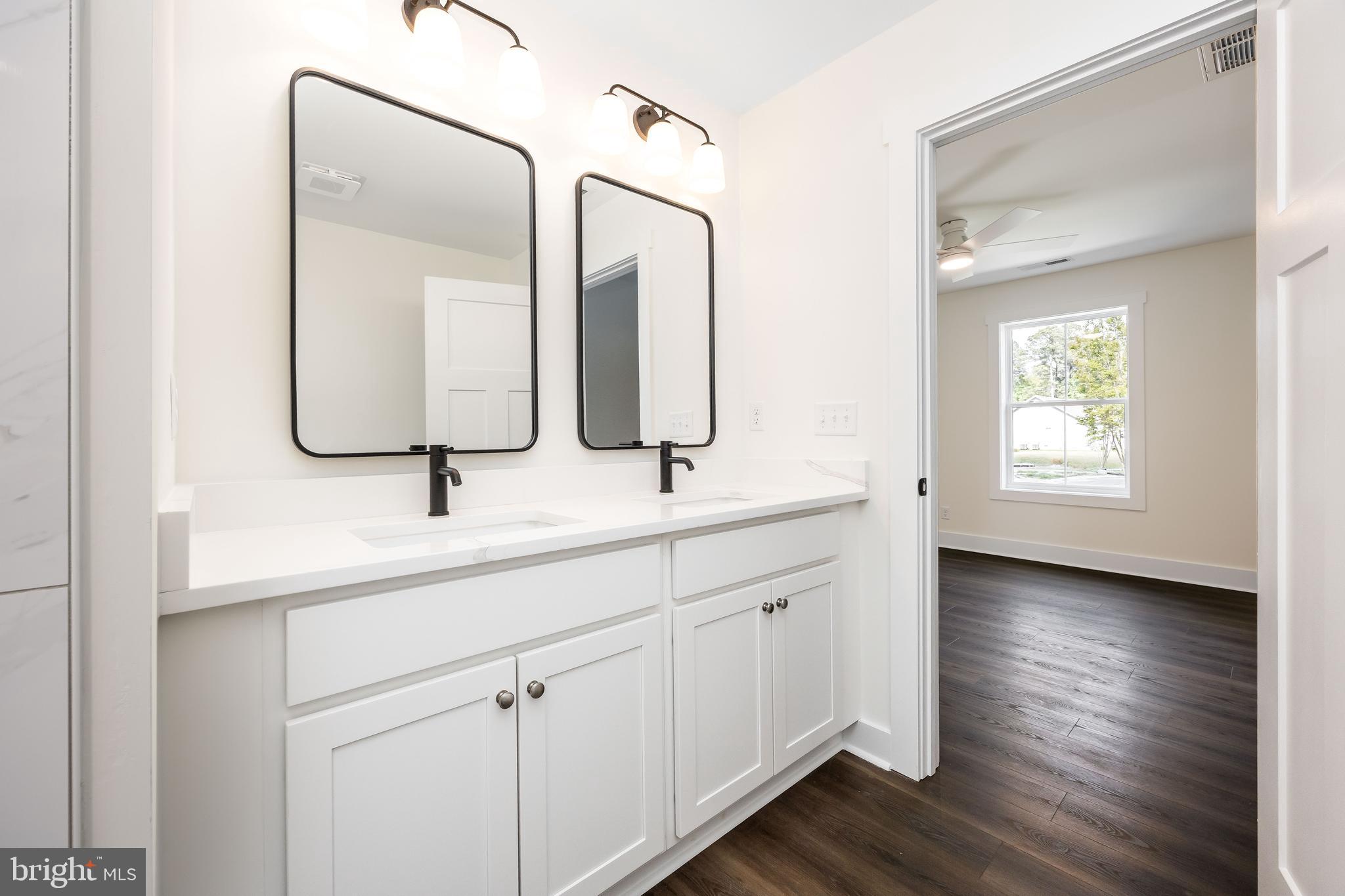 HOLLY HILL - Residential