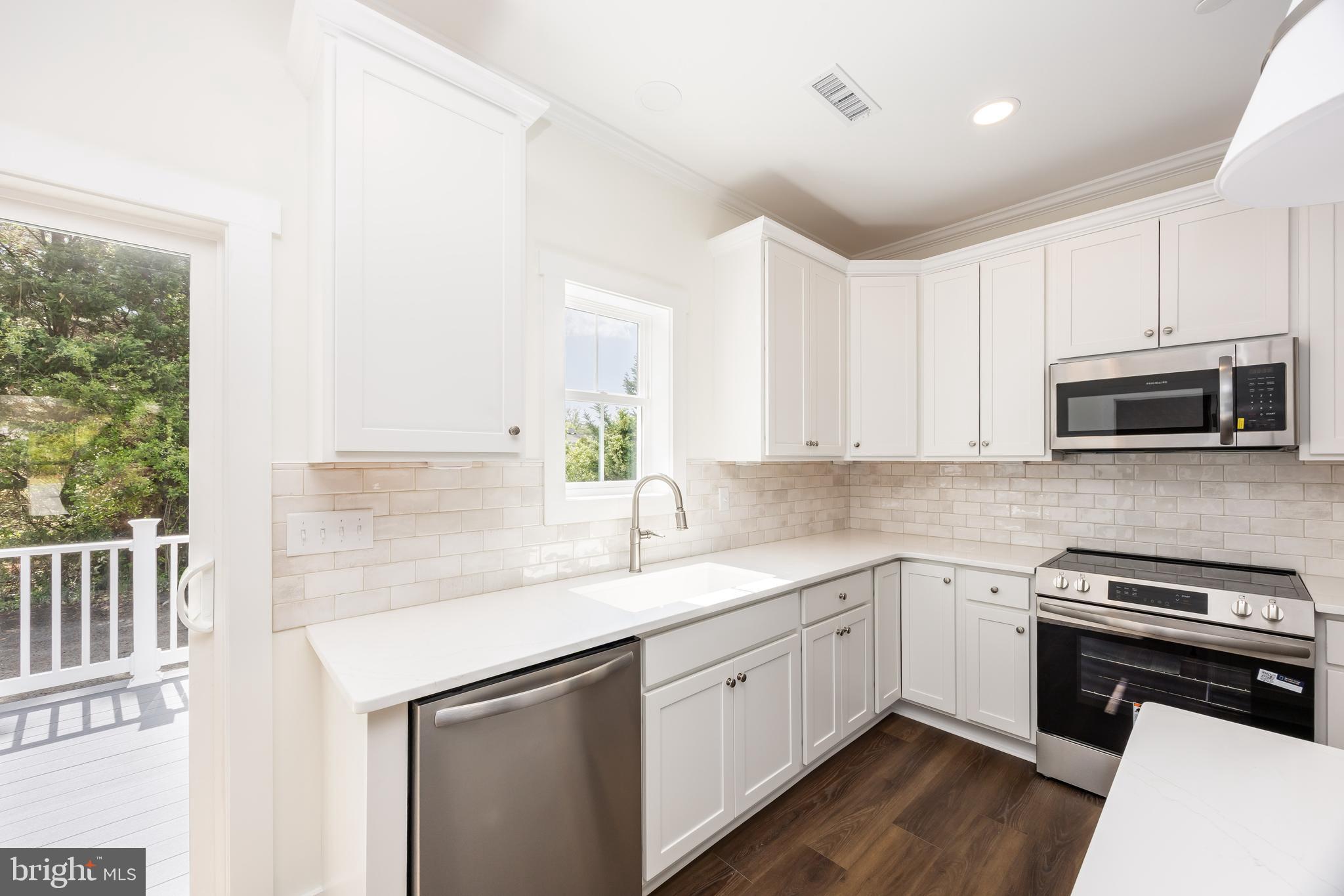 HOLLY HILL - Residential