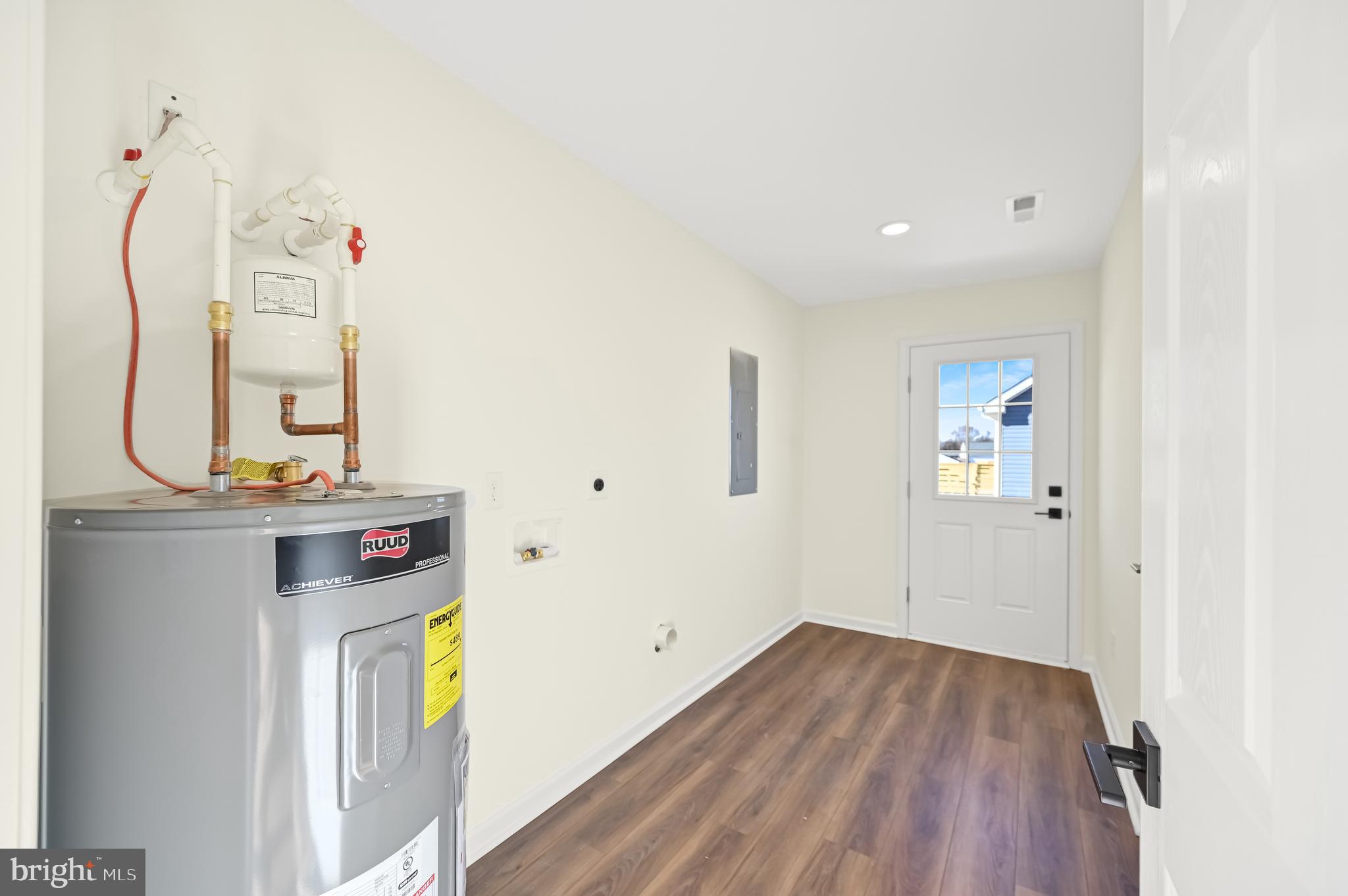 HOLLY HILL - Residential