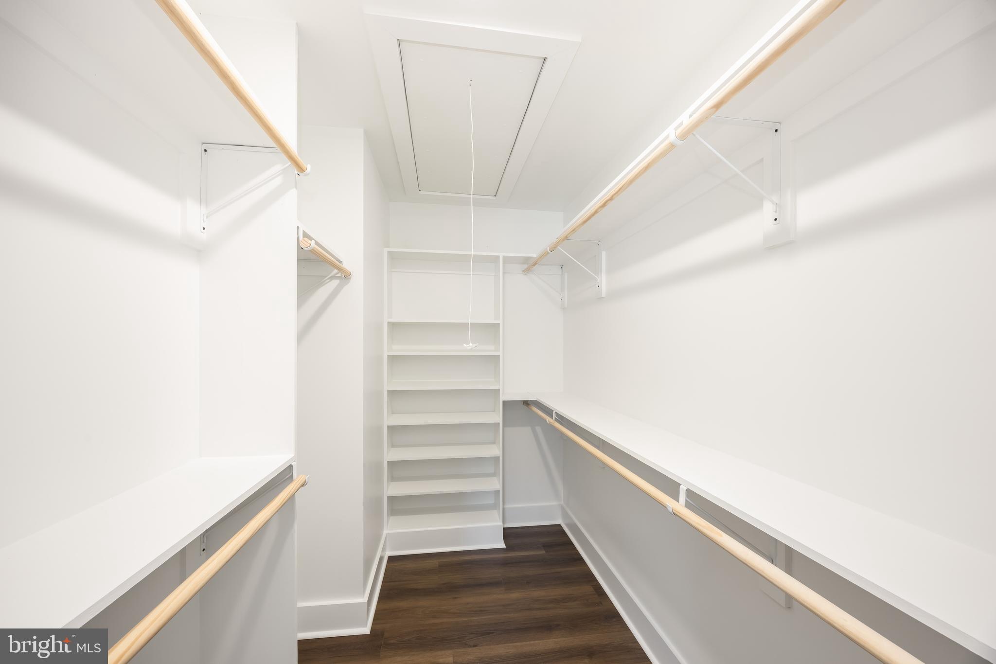 HOLLY HILL - Residential