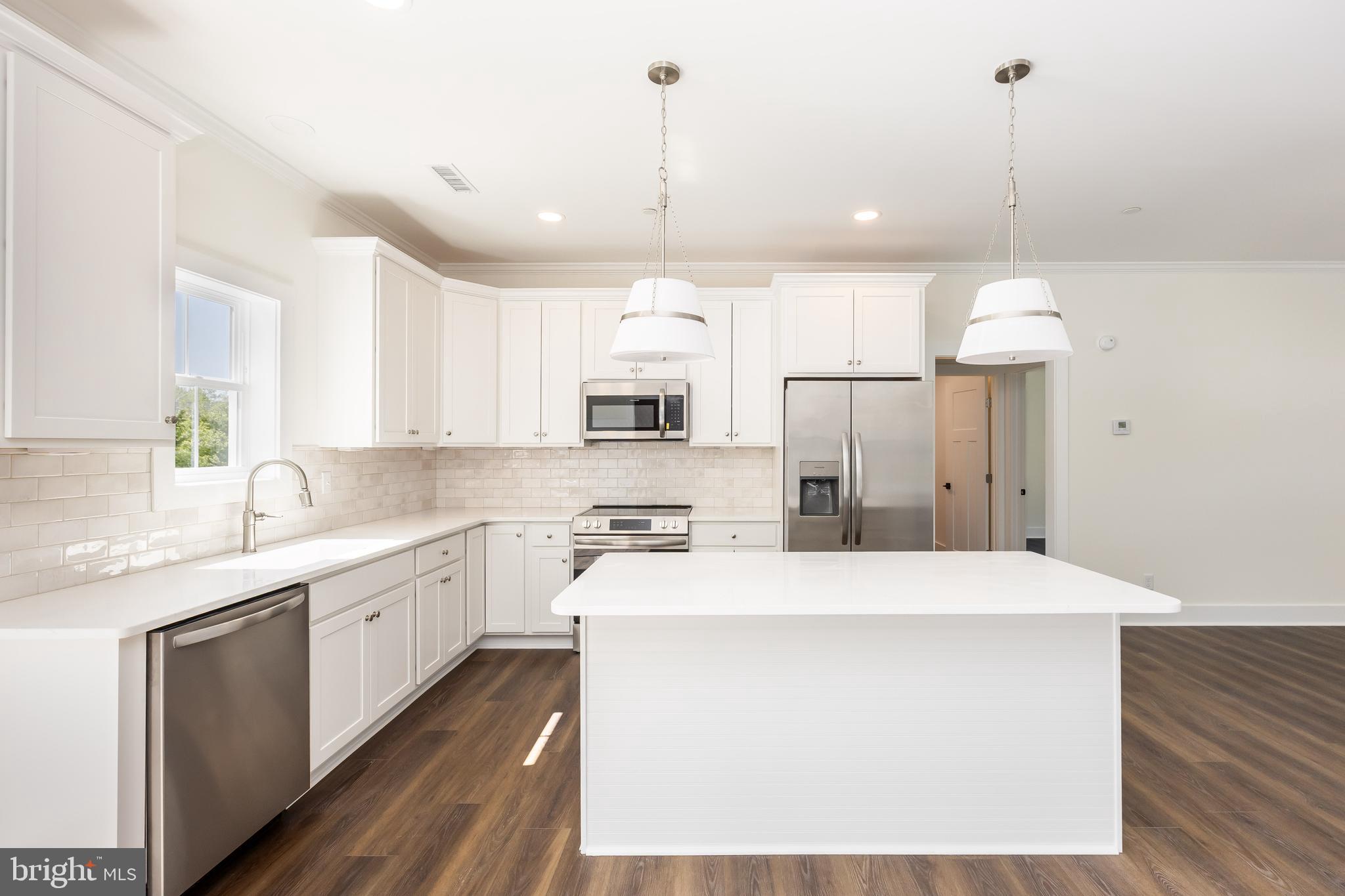 HOLLY HILL - Residential