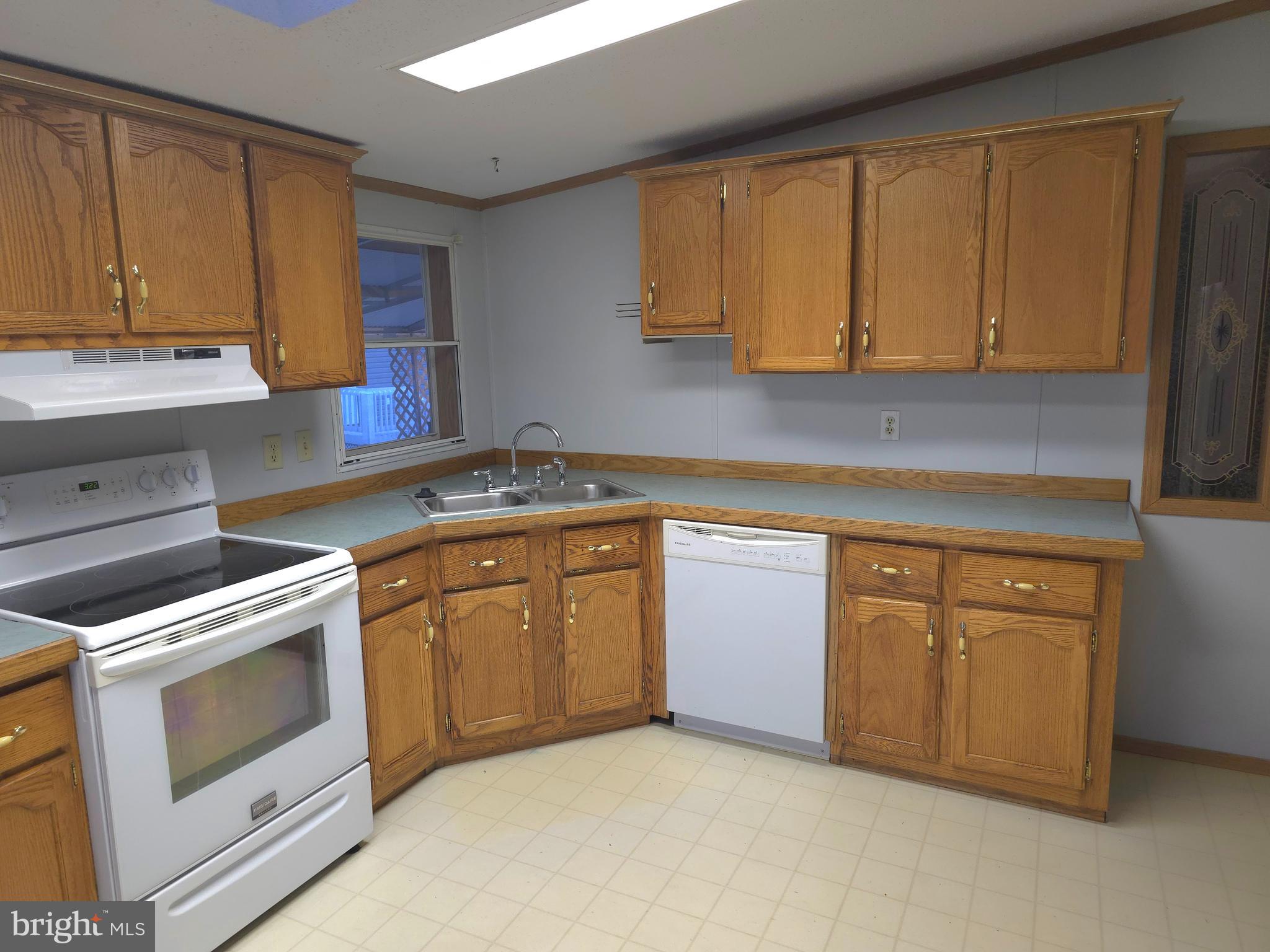 COLONIAL ESTATES MOBILE HOME PARK - Residential