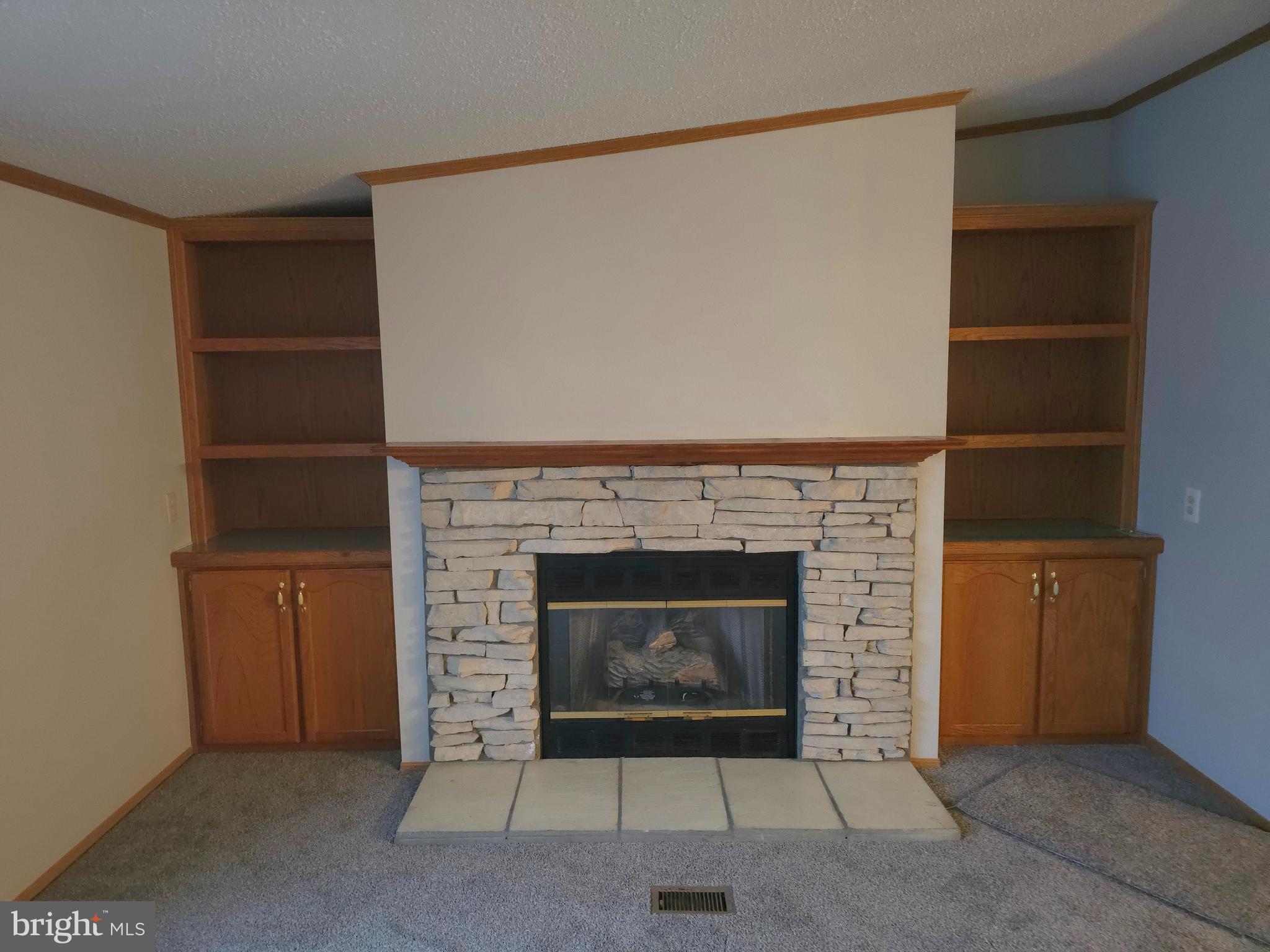 COLONIAL ESTATES MOBILE HOME PARK - Residential