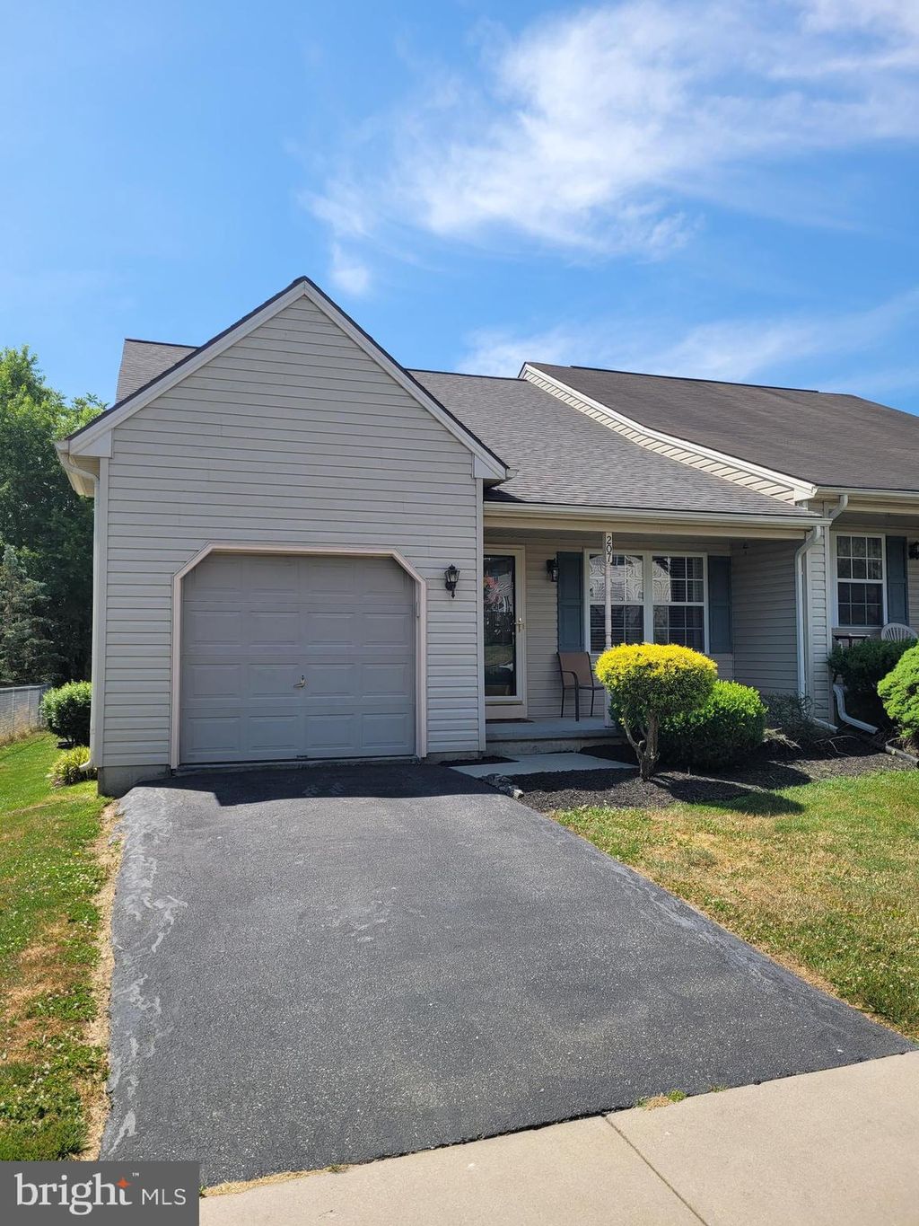 Photo of 207 ELMSHIRE DR, LANCASTER, PA 17603 (MLS # PALA2036238)