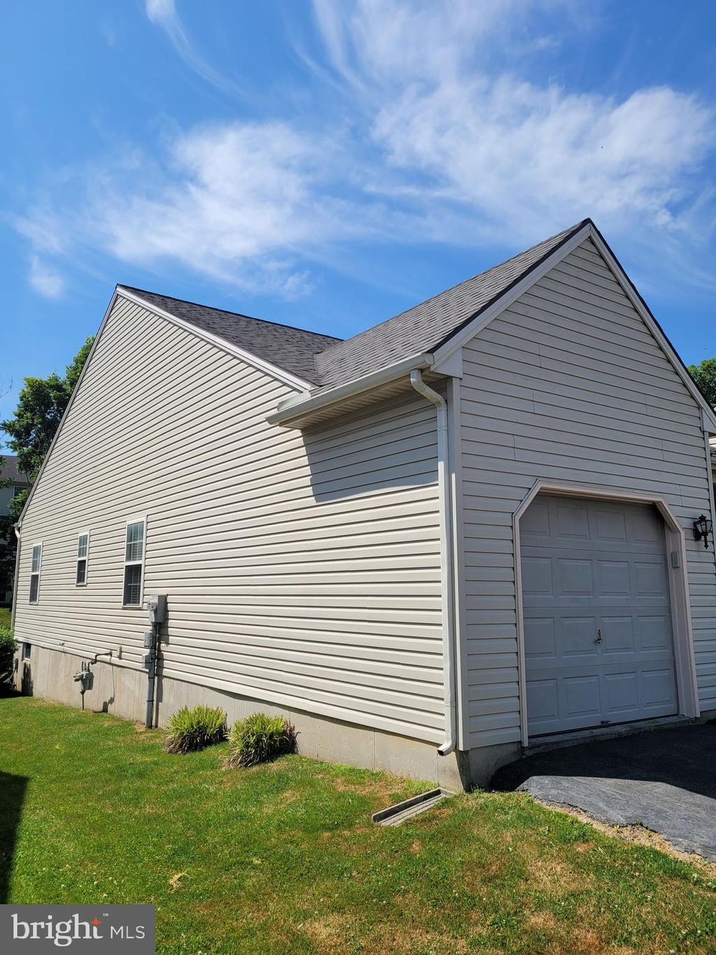Photo of 207 ELMSHIRE DR, LANCASTER, PA 17603 (MLS # PALA2036238)