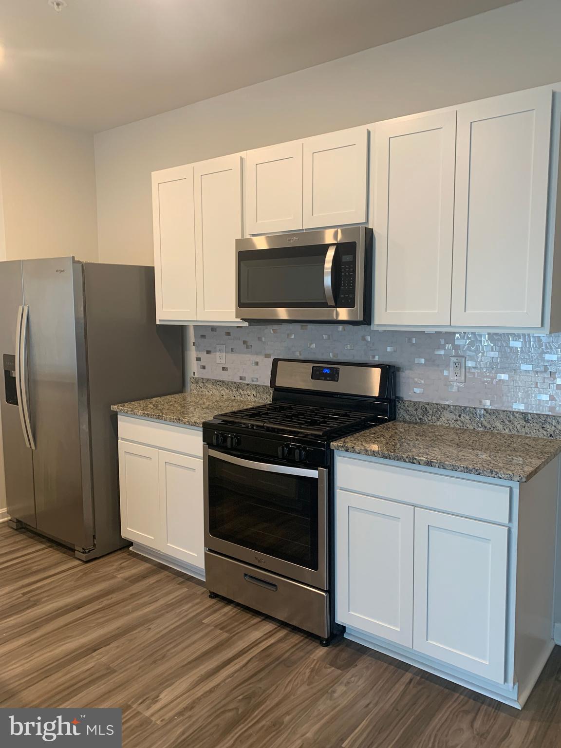 LOCUST RUN - Residential Lease