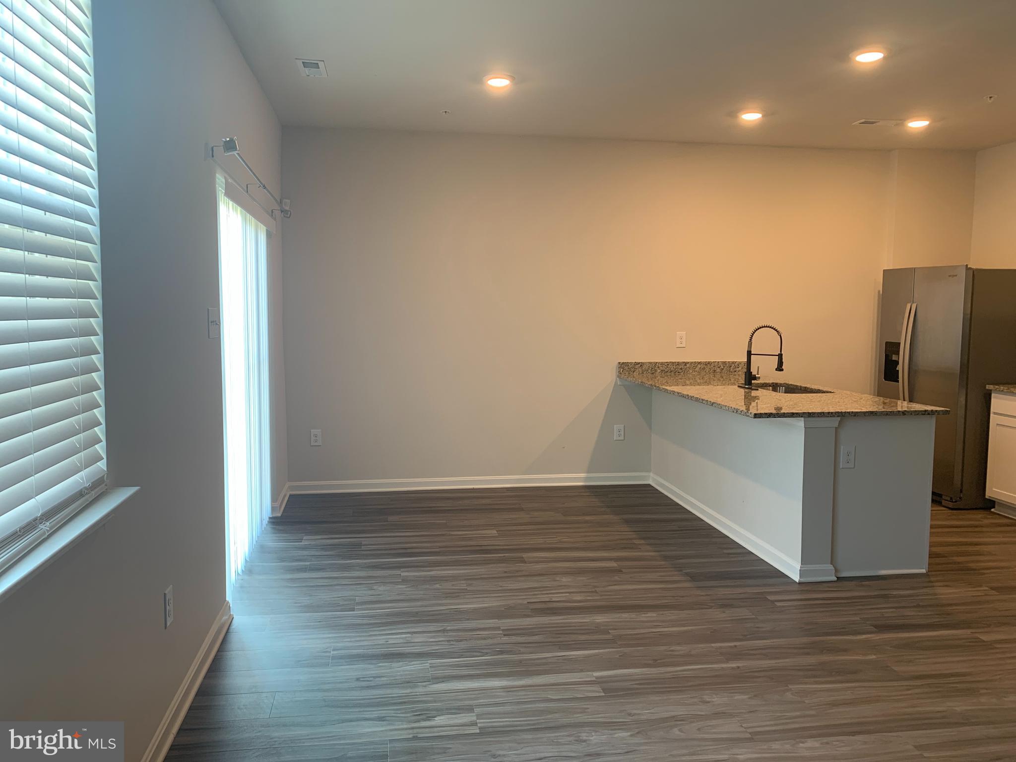 LOCUST RUN - Residential Lease