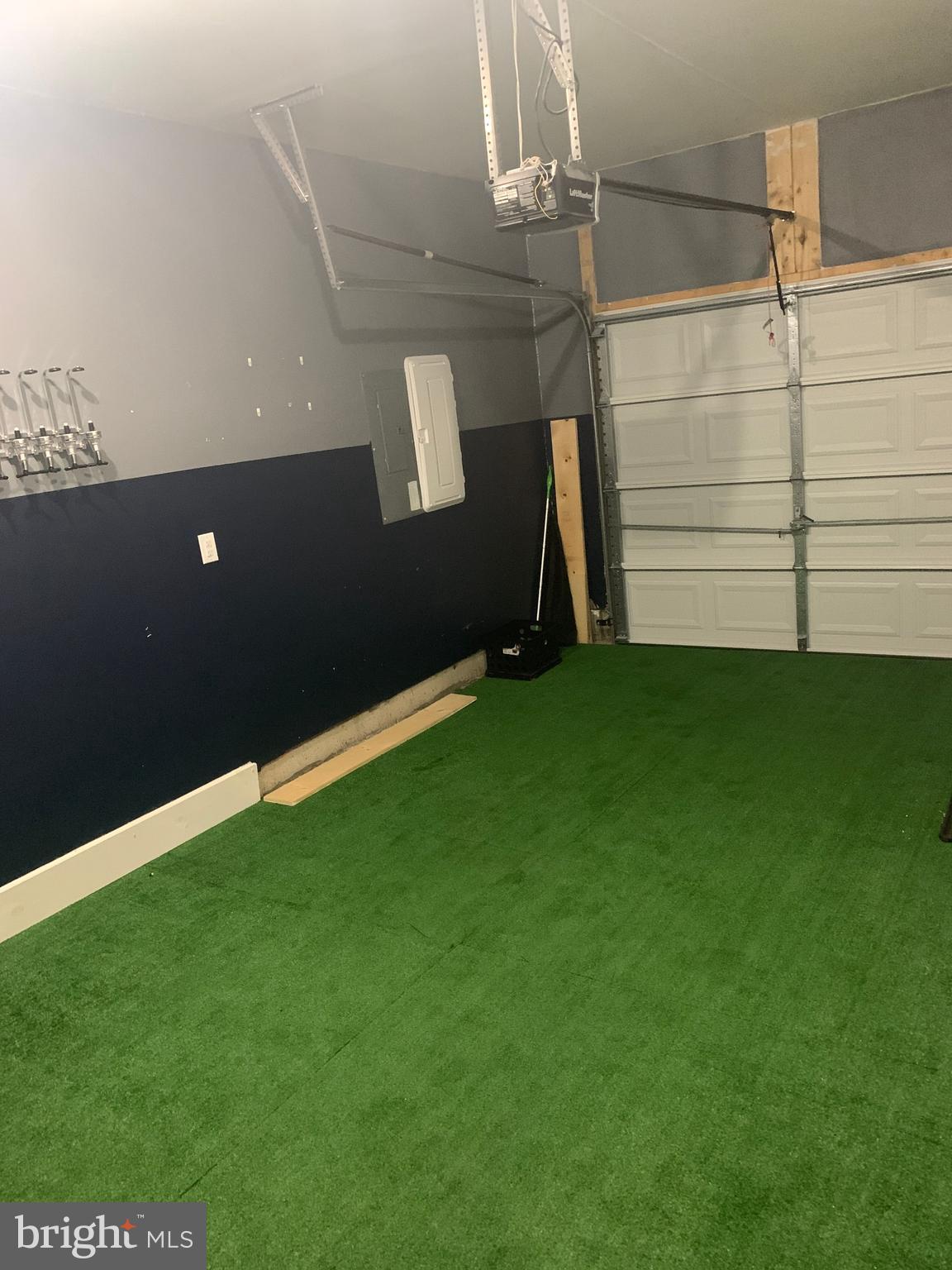 LOCUST RUN - Residential Lease