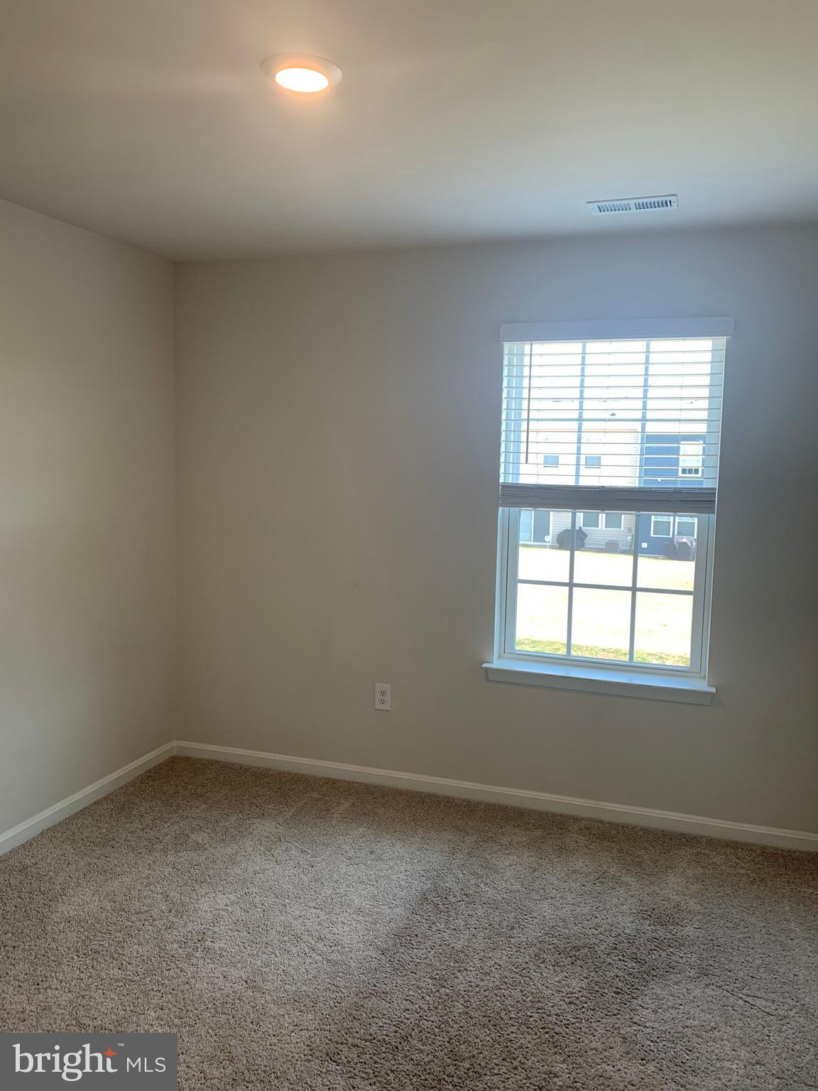 LOCUST RUN - Residential Lease