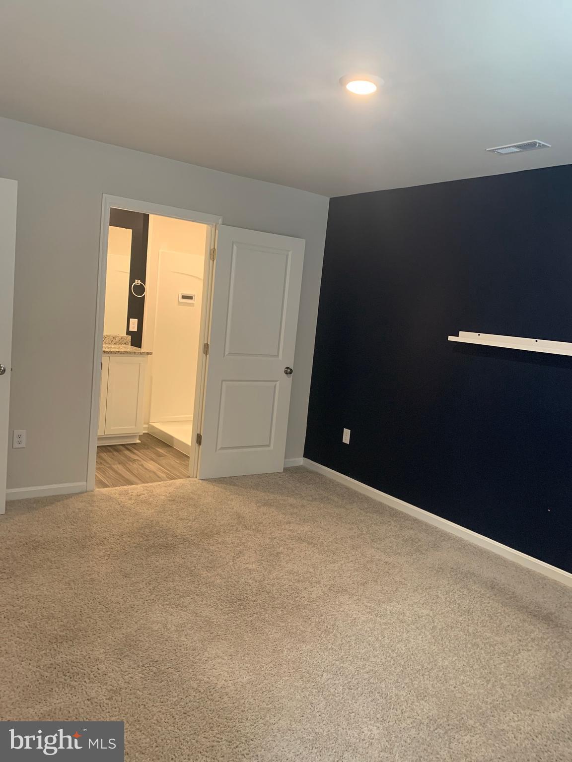 LOCUST RUN - Residential Lease