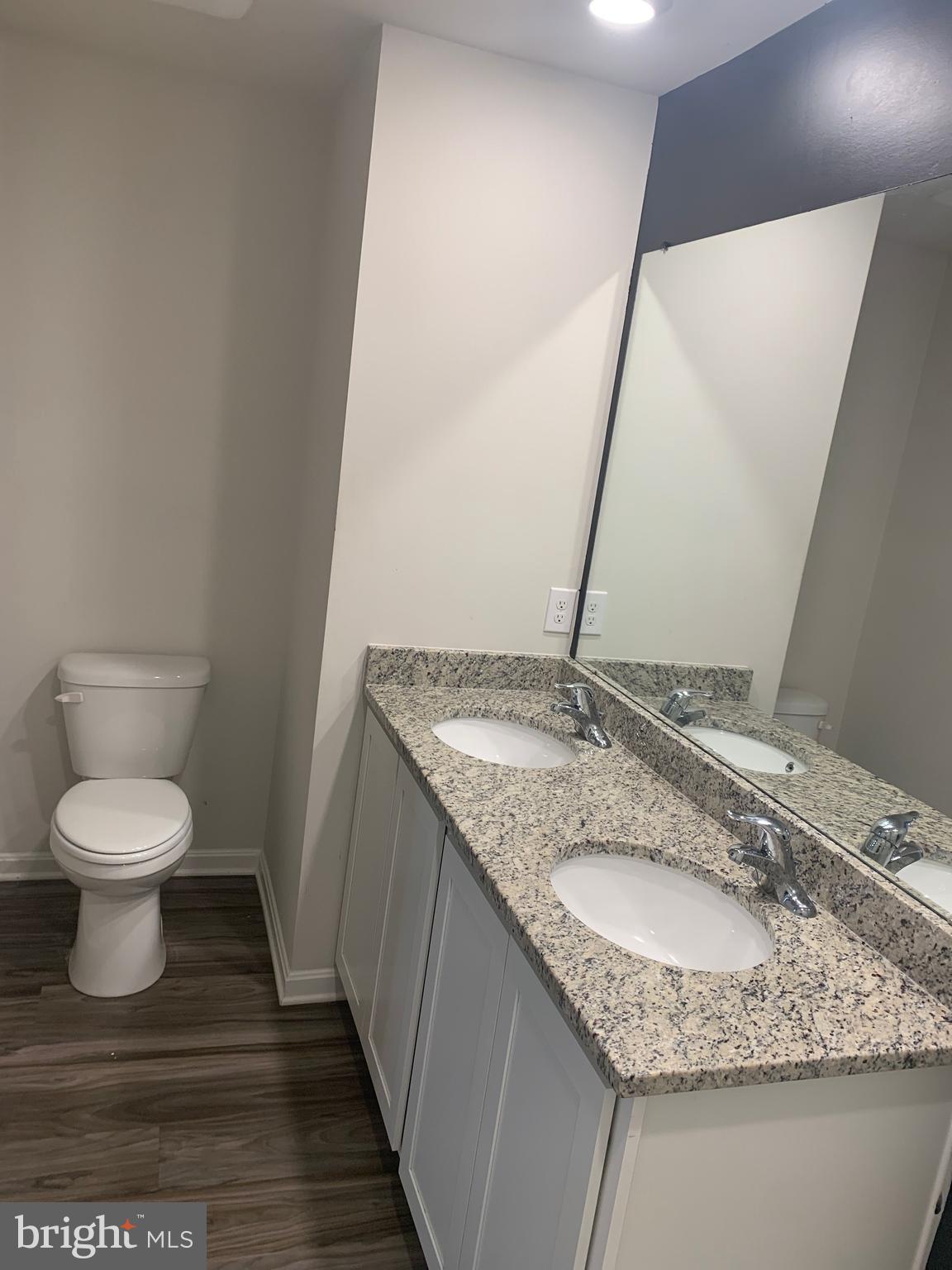 LOCUST RUN - Residential Lease