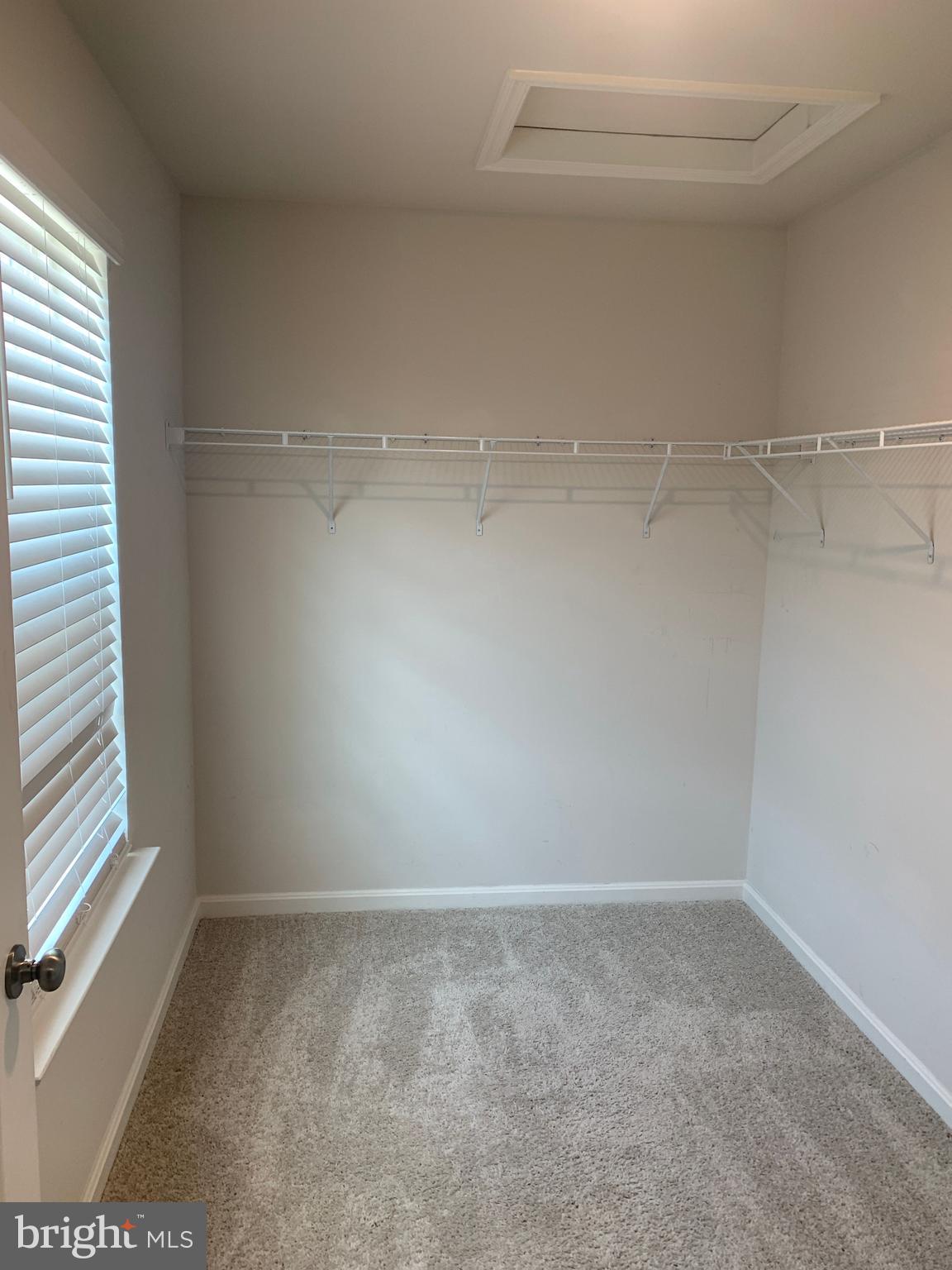 LOCUST RUN - Residential Lease