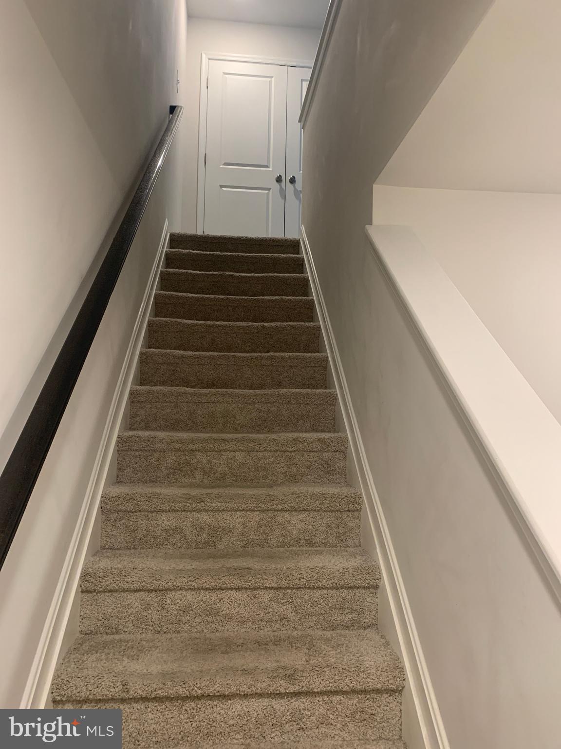 LOCUST RUN - Residential Lease