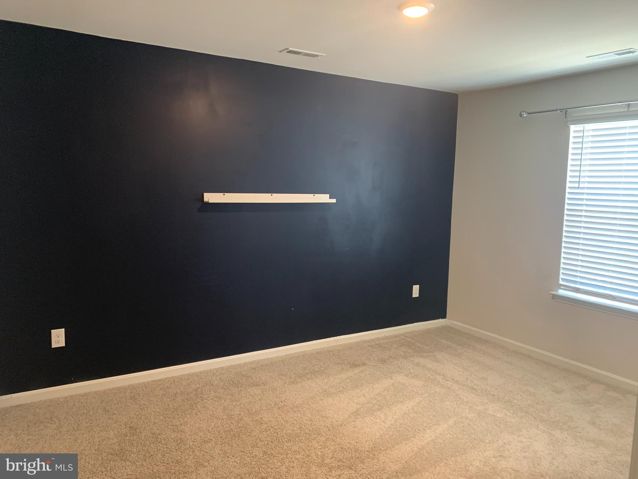 LOCUST RUN - Residential Lease