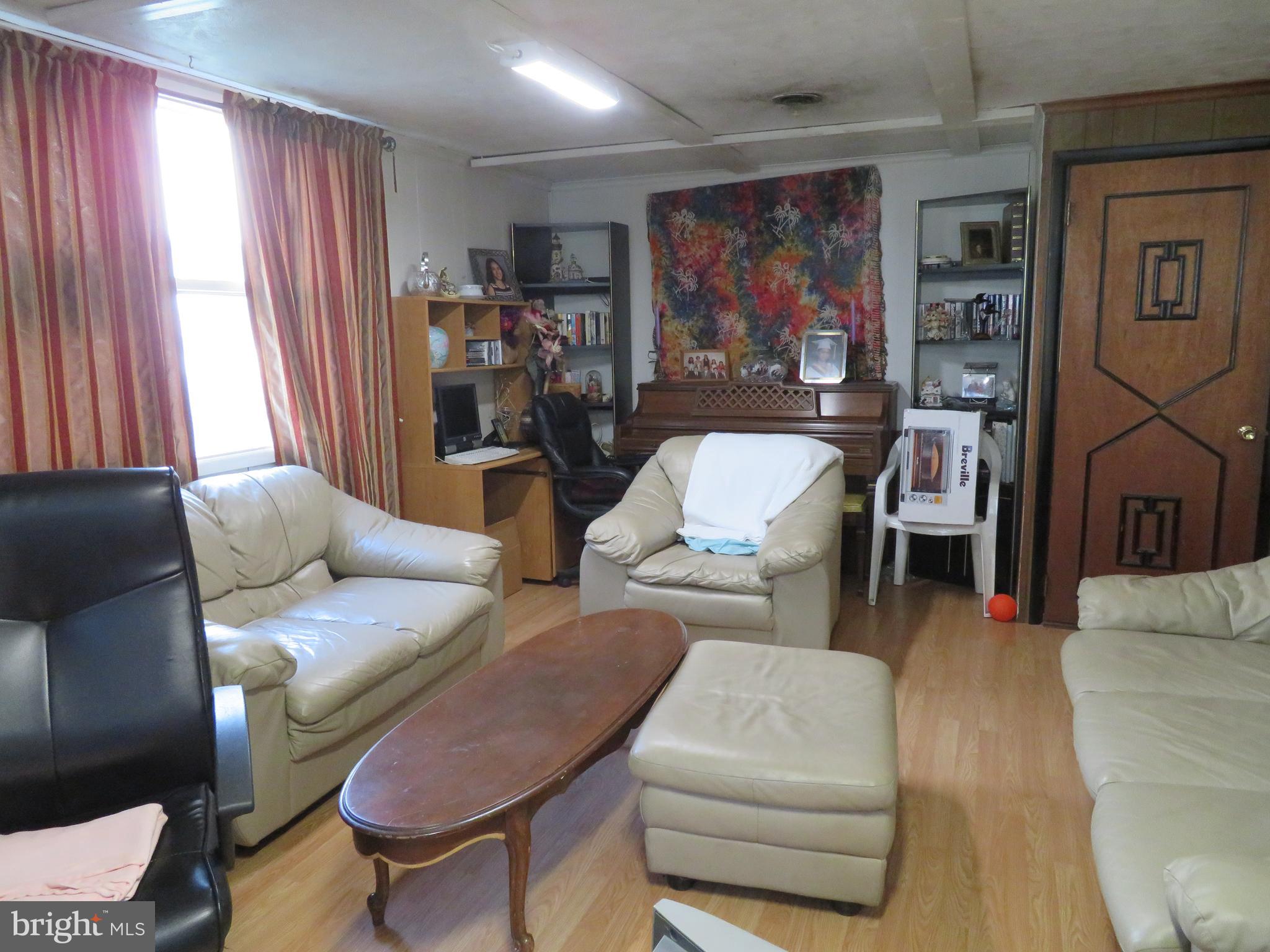 MARILYN PARK - Residential